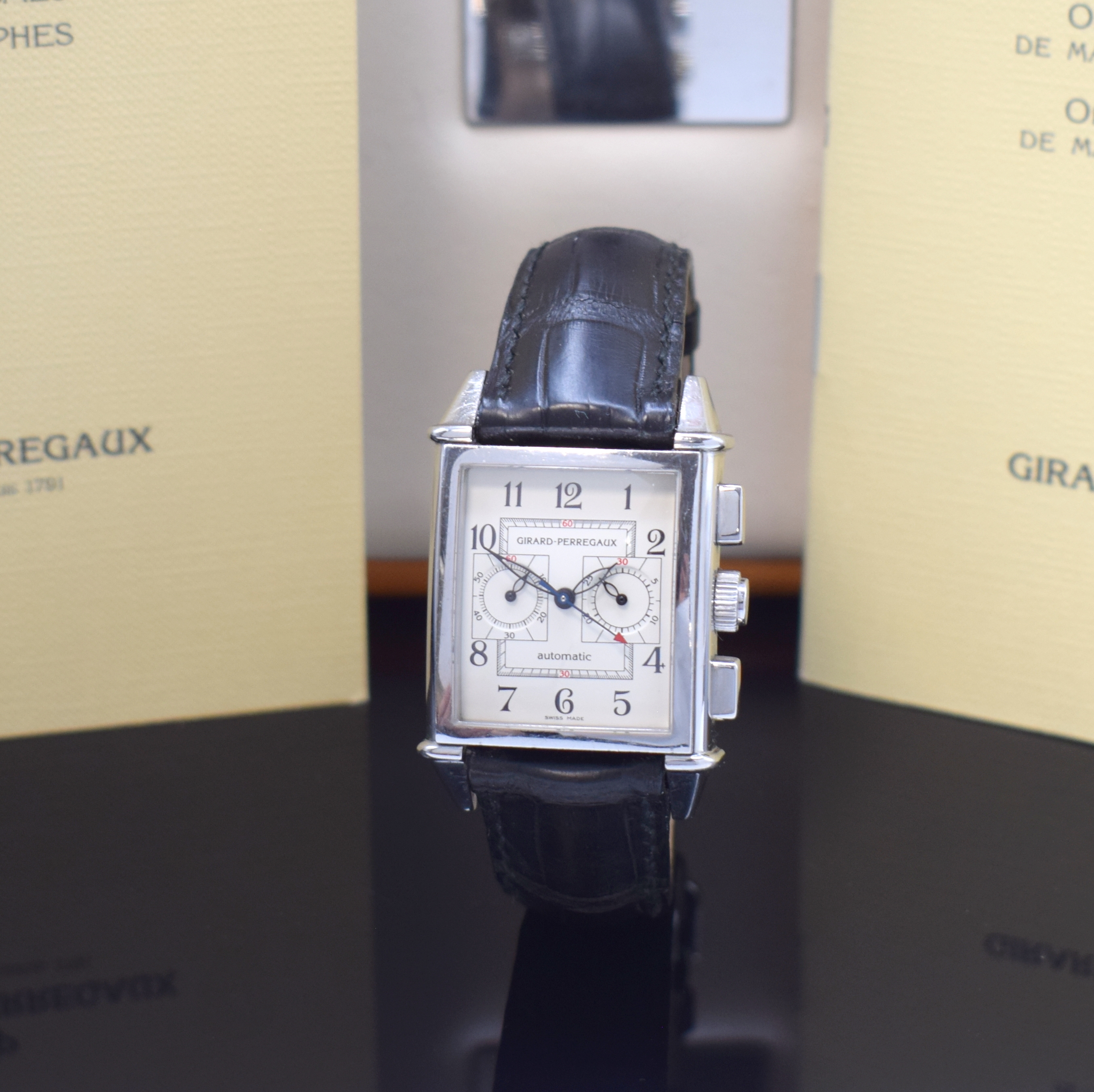 GIRARD PERREGAUX limitierter Armbandchronograph Vintage 1945 Referenz 2599, Schweiz um 2002, Automatik, auf 2001 Stück limitiertes Modell in ...