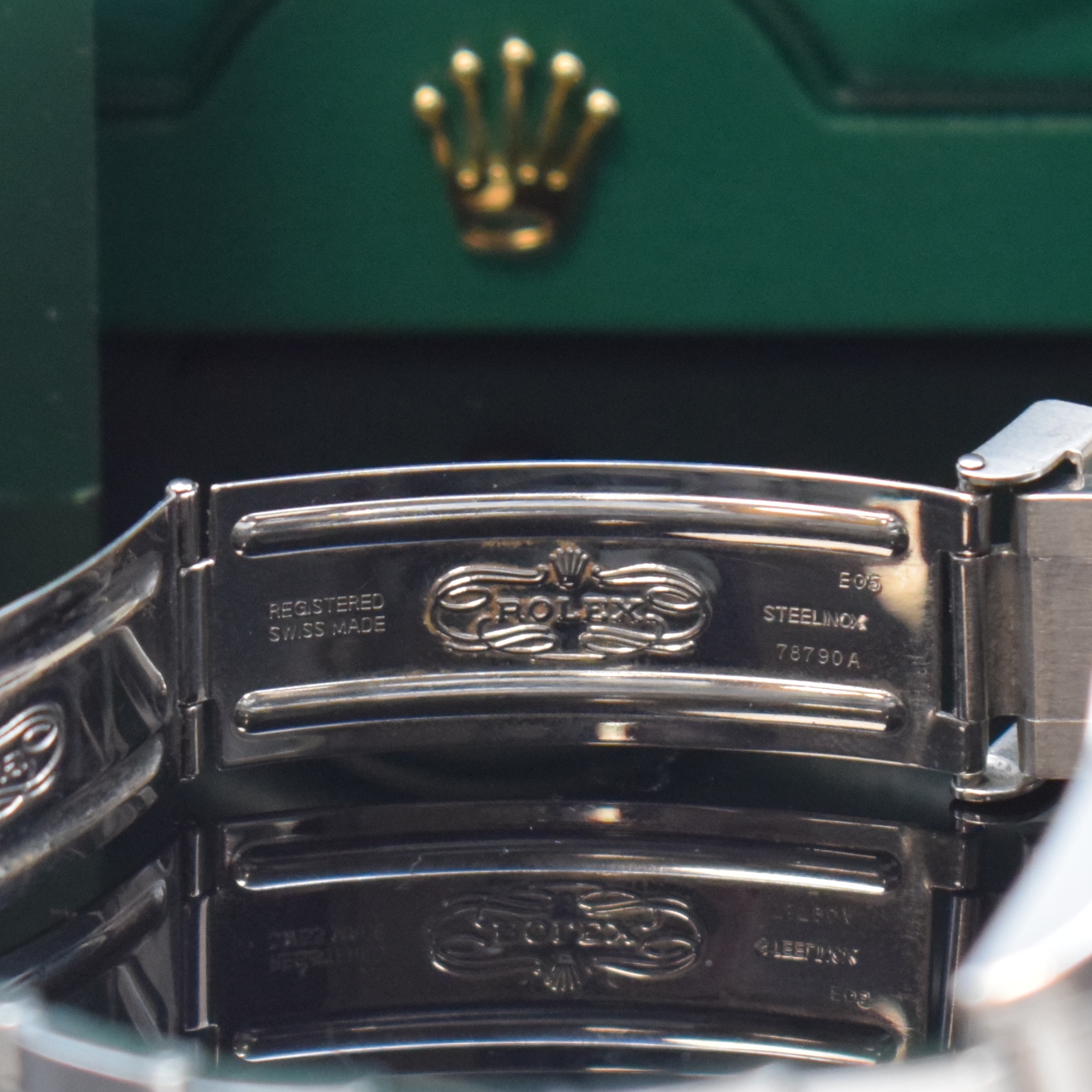 Detail d: ROLEX Herrenarmbanduhr Oyster Perpetual Date Explorer II Referenz 16570, Schweiz verk. lt. beil. Pap. 05/2010, Automatik, Z-Serie, LC 100, ...