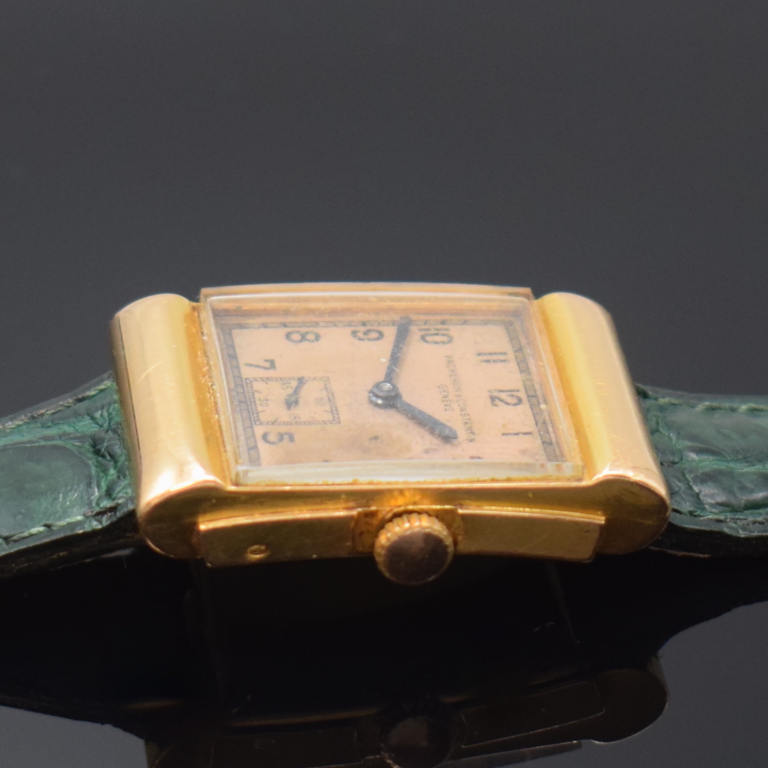 Detail b: VACHERON & CONSTANTIN Geneve seltene, rechteckige Armbanduhr in RG 750/000, Handaufzug, Schweiz um 1937, 2-teil. Geh., Boden aufgedr., verd. ...