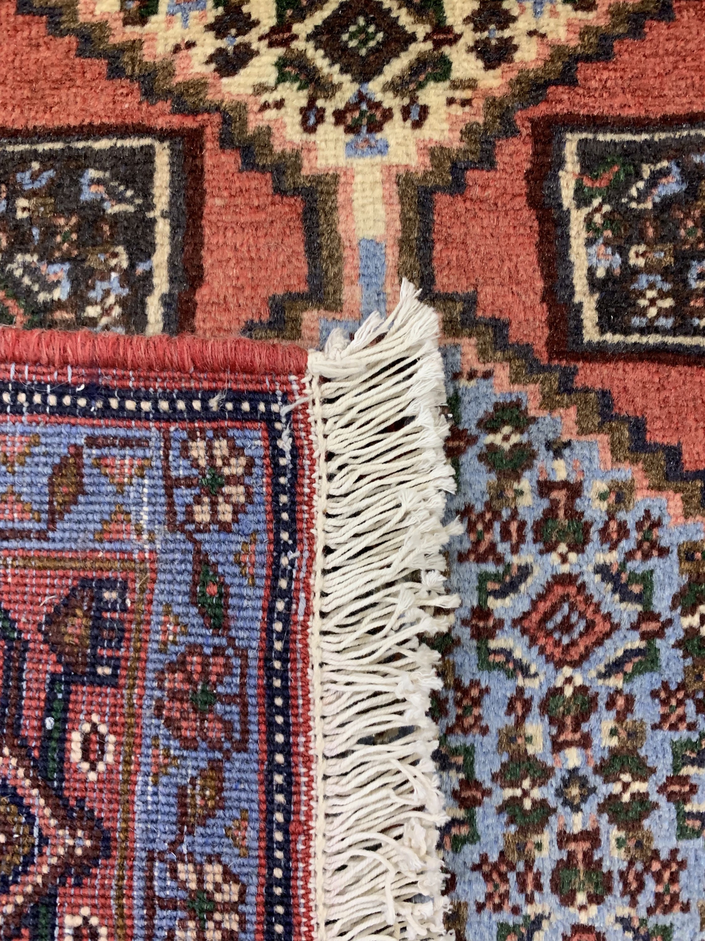 Detail e: Senneh, Persien, Ende 20.Jhd, Wolle auf Baumwolle, ca. 145 x 119 cm, EHZ:(nahezu neuwertig)