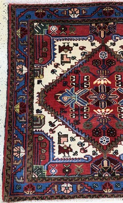 26857045b - Tuyserkan, Persien, Mitte 20.Jhd, Wolle aufBaumwolle, ca. 130 x 125 cm, EHZ: 2