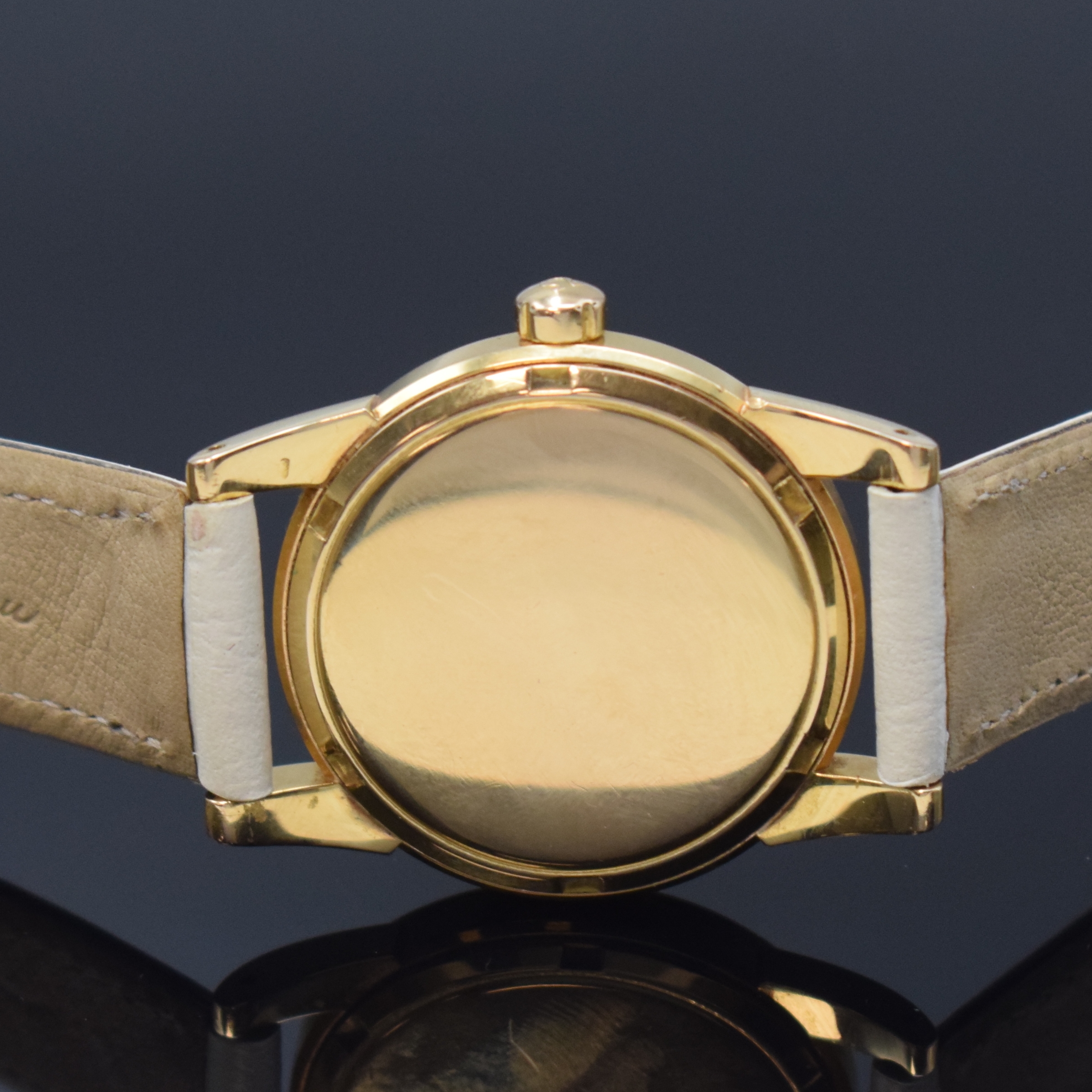 Detail c: OMEGA seltener Armbandchronometer in RG 750/000 Referenz 2518, Hammerautomatik, Schweiz um 1951, Boden verschr., silb. Zifferbl. m. aufgel. Indizes ...