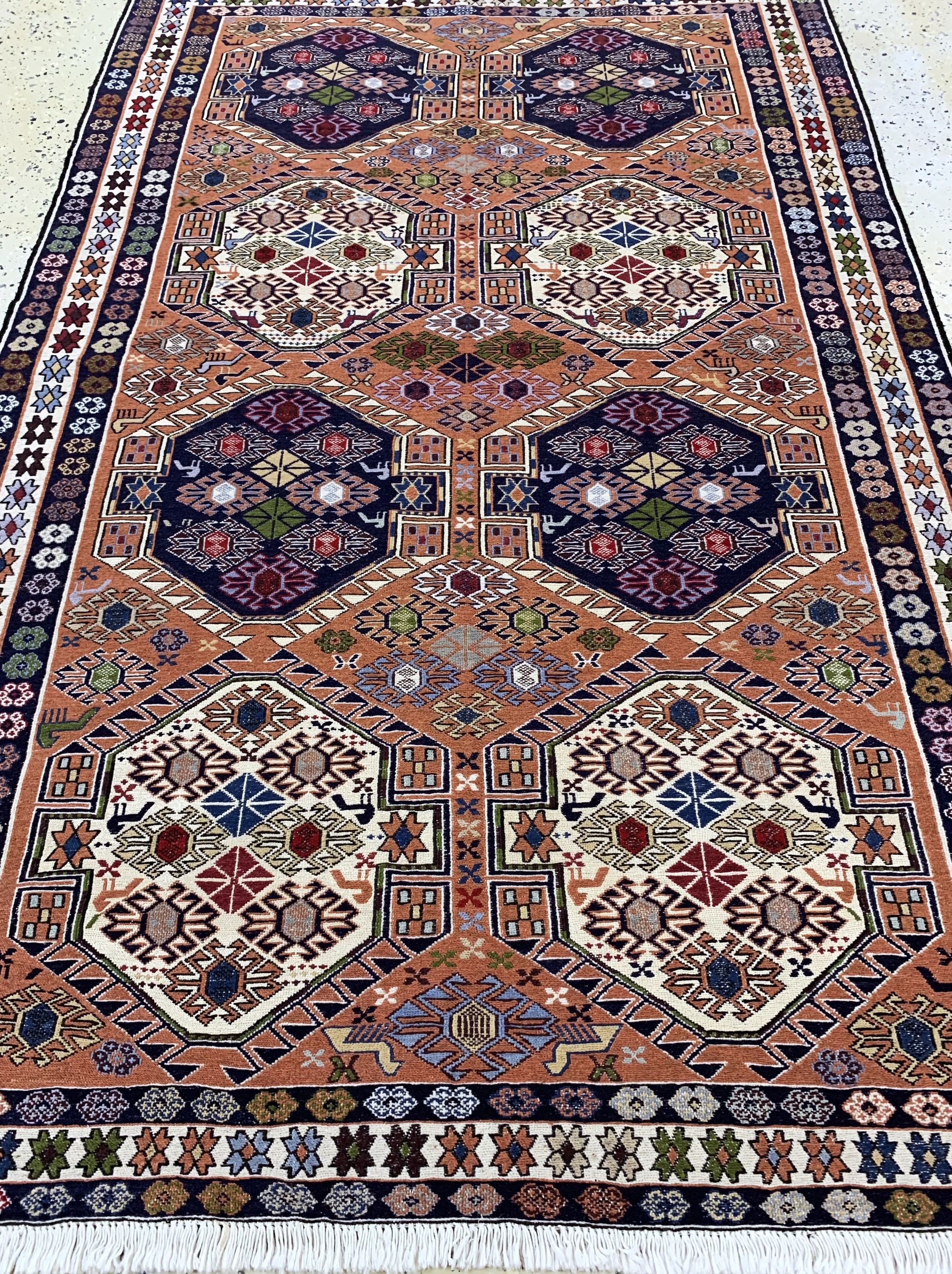 Detail d: Sumakh, Azerbaijan, Ende 20.Jhd, Wolle auf Baumwolle, ca. 206 x 130 cm, EHZ: 1-2