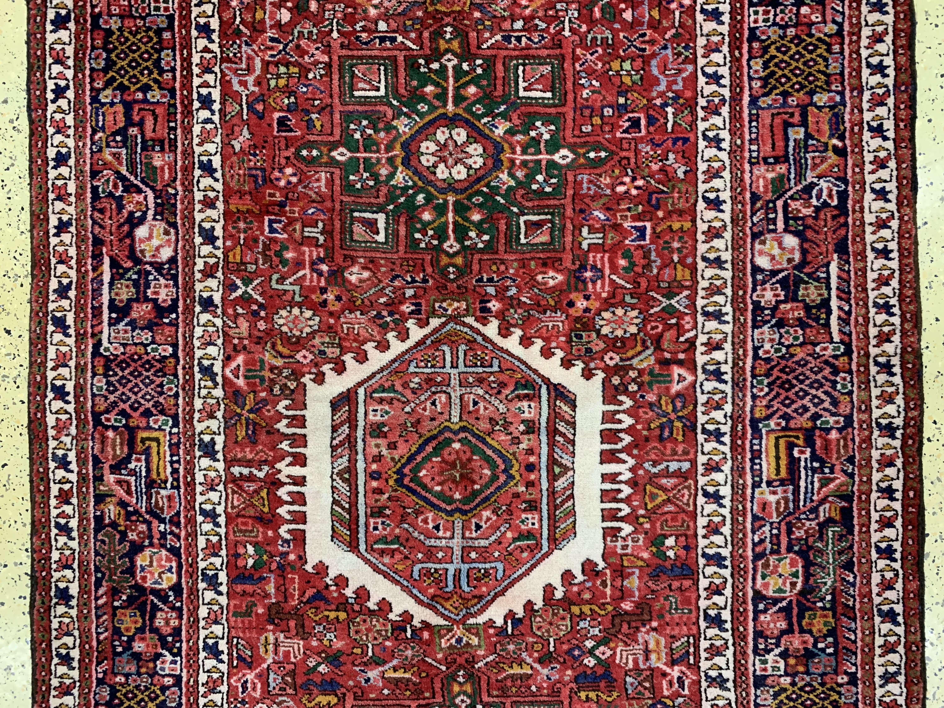 Detail c: Garadje alt, Persien, Mitte 20.Jhd, Wolle auf Baumwolle, ca. 410 x 147 cm, EHZ: 1-2