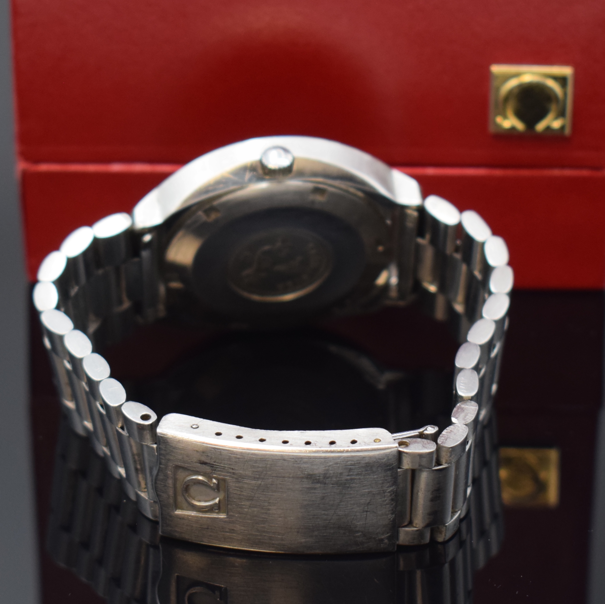 Detail b: OMEGA Herrenarmbanduhr Modell Seamaster Referenz 166.090, Automatik, Schweiz um 1971, mass. Edelstahlgeh. inkl. orig. Gliederband Ref. 1162, Boden m. ...
