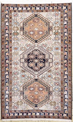 Image Sumakh, Azerbaijan, Ende 20.Jhd, Wolle auf Baumwolle, ca. 205 x 128 cm, EHZ: 1-2