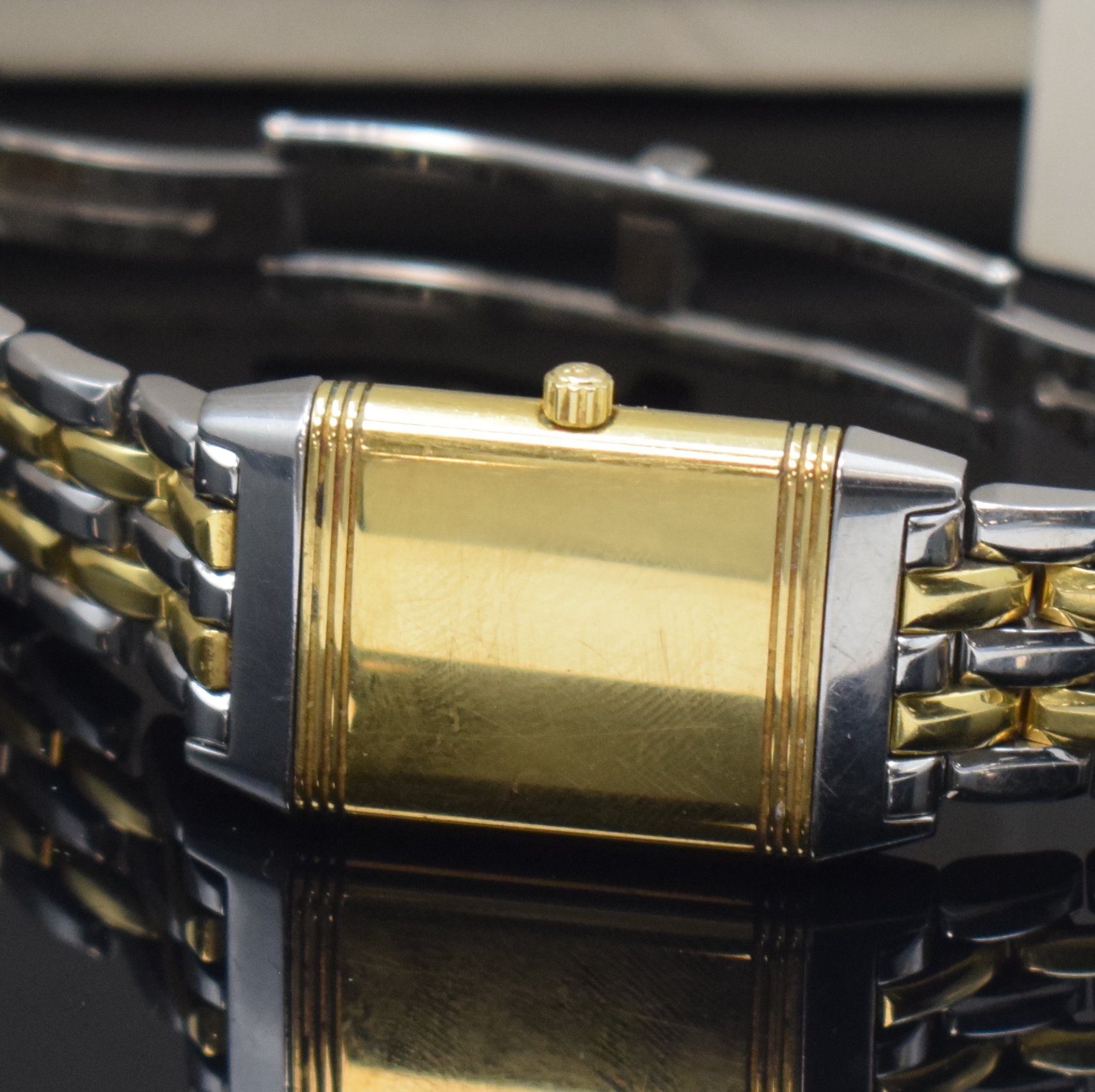 Detail f: Jaeger-LeCoultre Reverso Damenarmbanduhr in Stahl und GG 750/000 Referenz 260.5.08, Schweiz verk. lt. beil. Garantie 11/1991, quarz, um 180 Grad ...