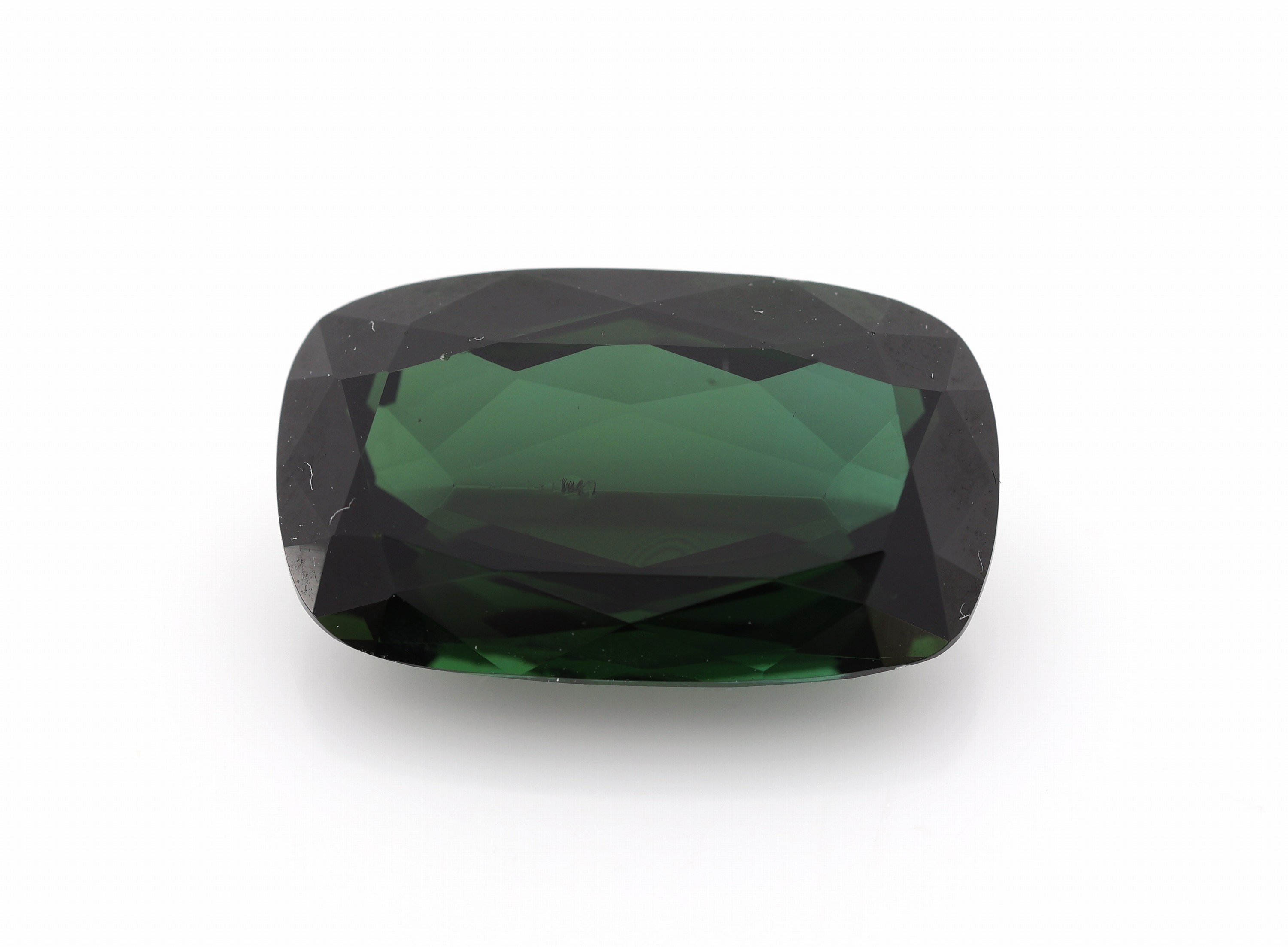 Loser Turmalin, ovalfacett., intensive Farbe, ca. 10.04 ct