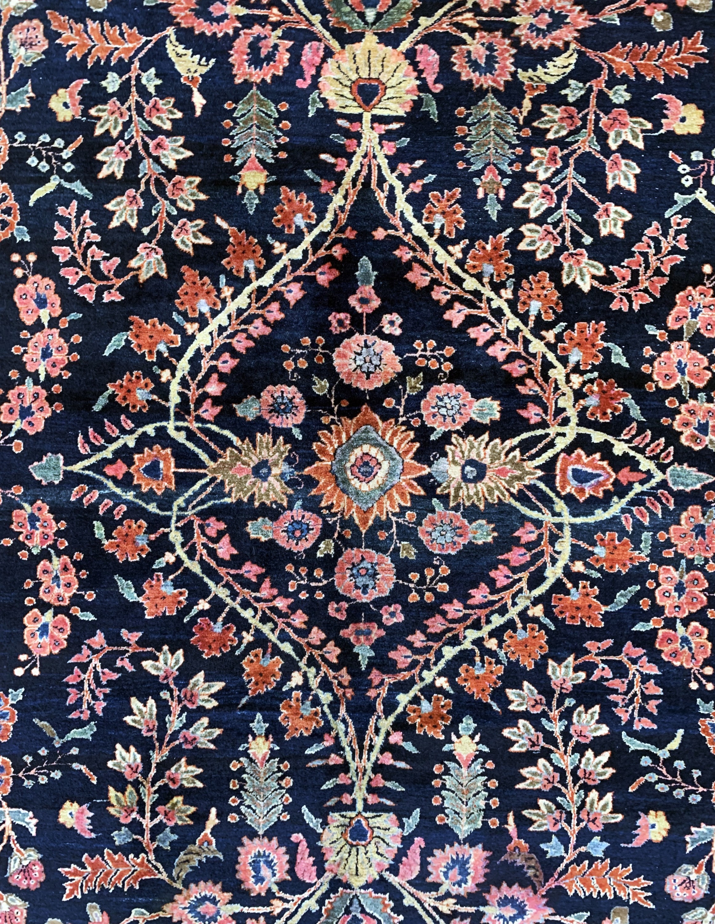 Detail c: Sarogh Us-Re Import, Persien, um 1920, Wolle auf Baumwolle, ca. 410 x 313 cm, EHZ: 2,reinigungsbedürftig