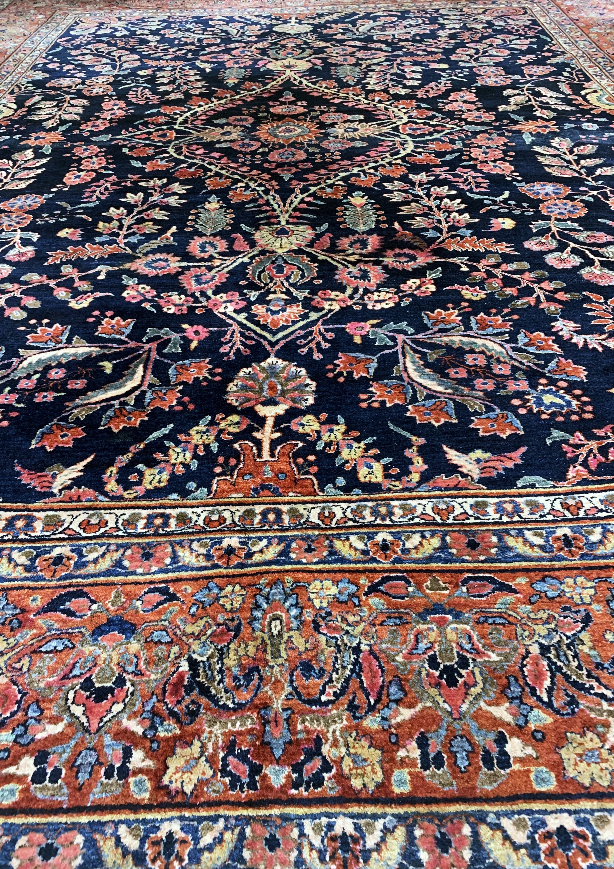 Detail g: Sarogh Us-Re Import, Persien, um 1920, Wolle auf Baumwolle, ca. 410 x 313 cm, EHZ: 2,reinigungsbedürftig