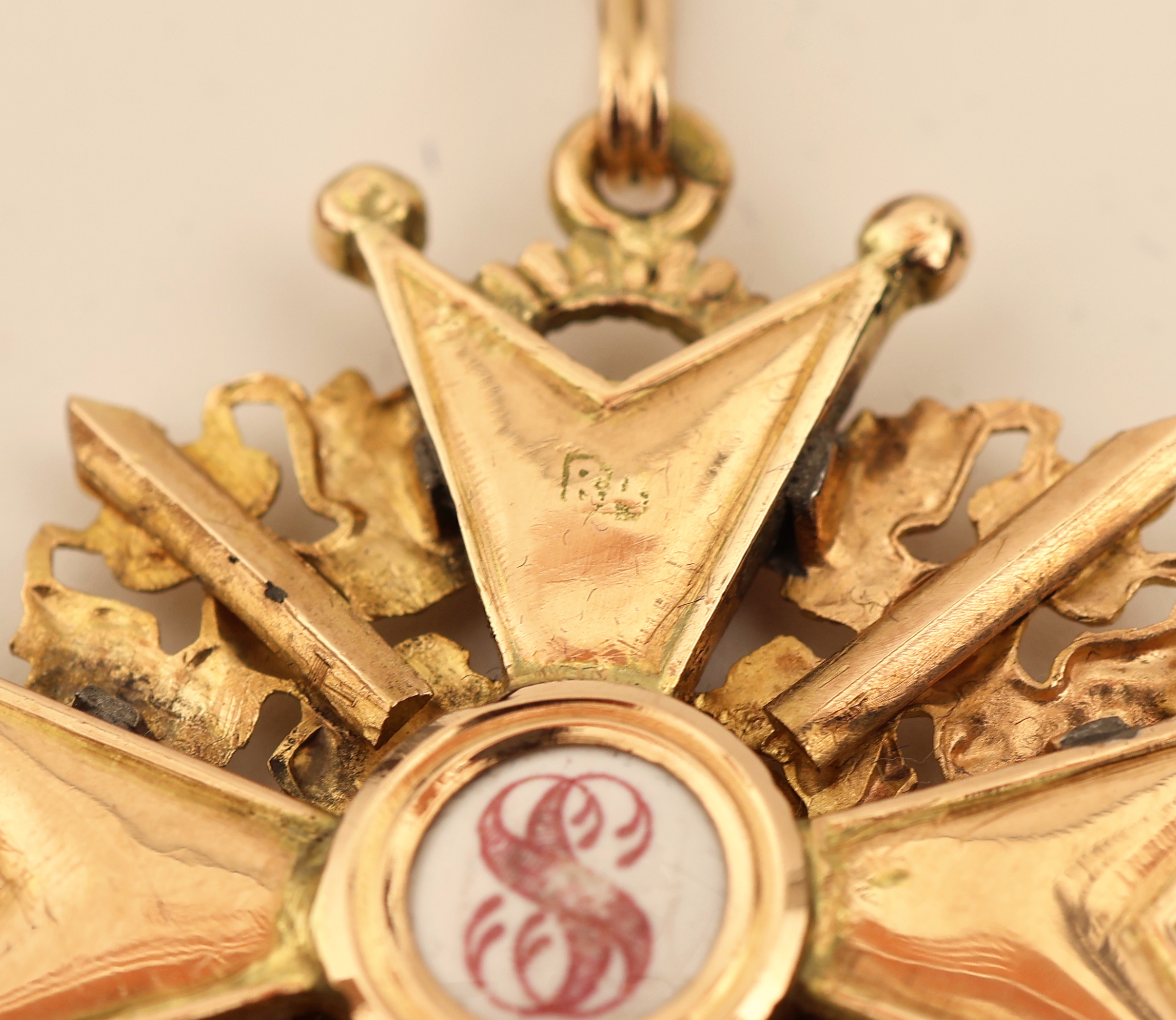 Detail b: 14 kt Gold St. Stanislaus Orden, Russland, GG/RoseG 585/000, Kreuz 3. Klasse, rot emaill., ca. 42 mm, rückseitig, ca. 11.9 g, Herstellergravur: ...