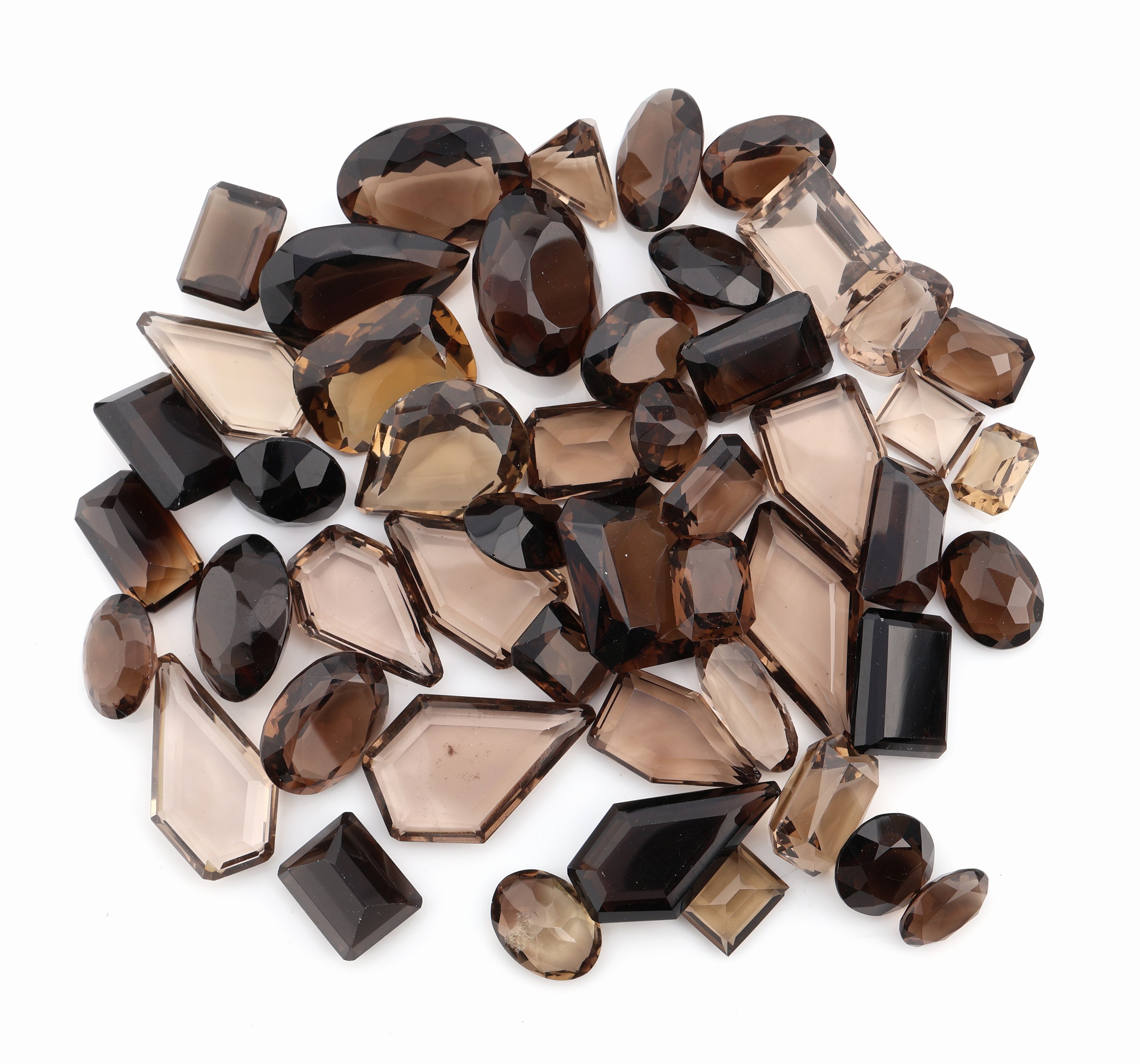 Lot lose Rauchquarze, versch. Größen und Schliffformen, zus. ca. 741 ct