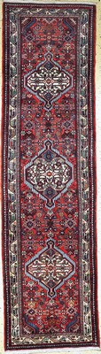 Image 26857698 - Assadabad, Persien, Neuwertig, Wolle auf Baumwolle, ca. 297 x 82 cm Schätzpreis: ...