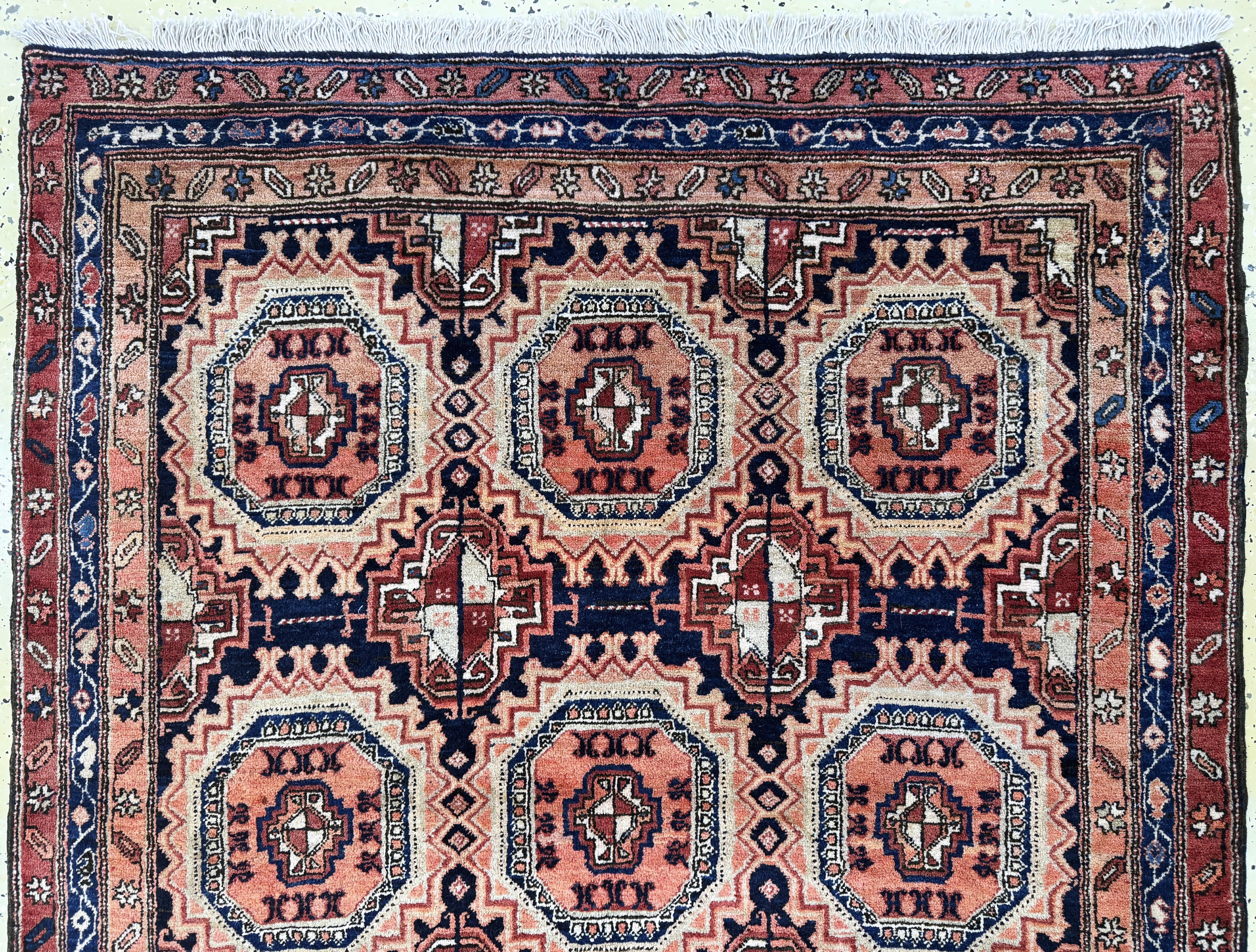 Detail a: Meschgin alt, Persien, Mitte 20.Jhd, Wolle auf Baumwolle, ca. 357 x 124 cm, EHZ: 1-2