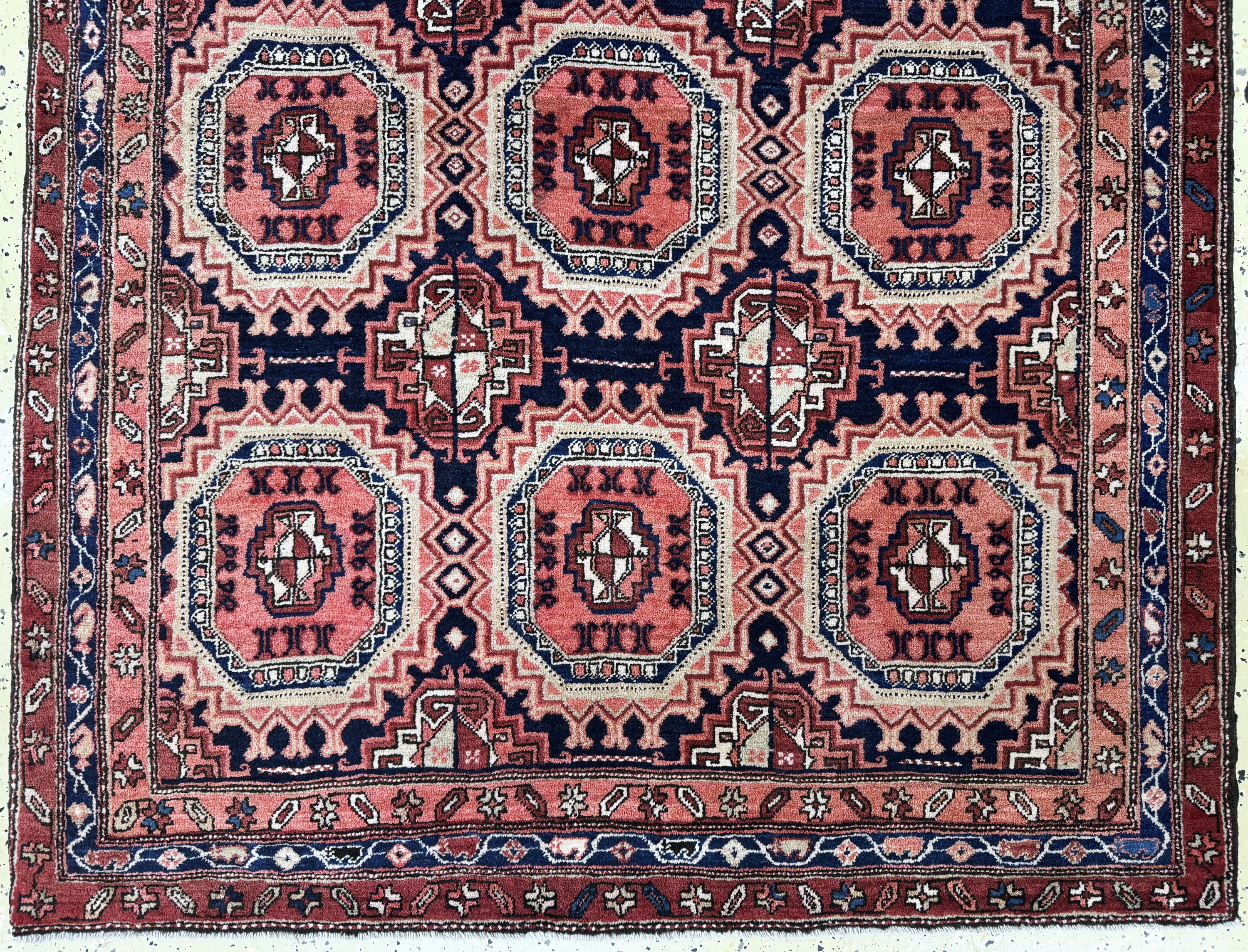 Detail c: Meschgin alt, Persien, Mitte 20.Jhd, Wolle auf Baumwolle, ca. 357 x 124 cm, EHZ: 1-2
