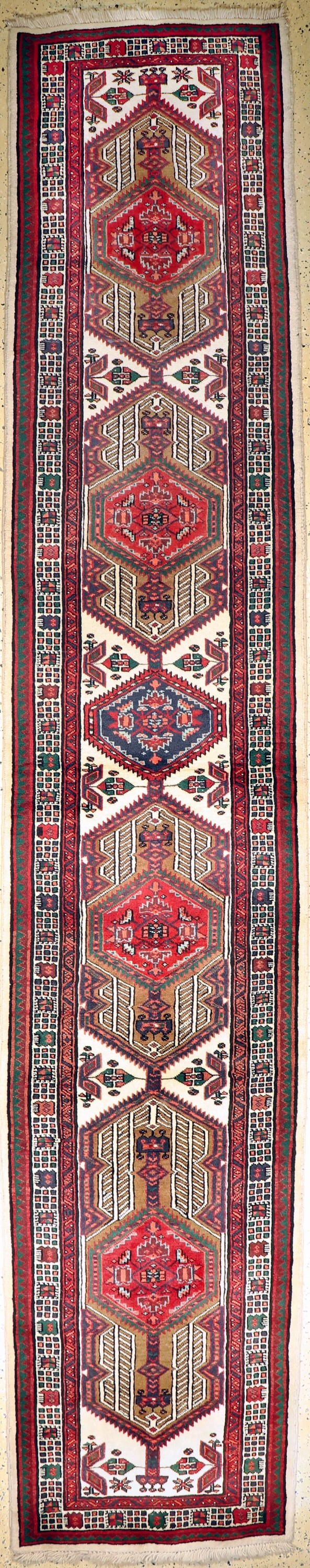 Sarab , Persien, Wolle auf Wolle, ca. 447 x85 cm, EHZ: 1-2
