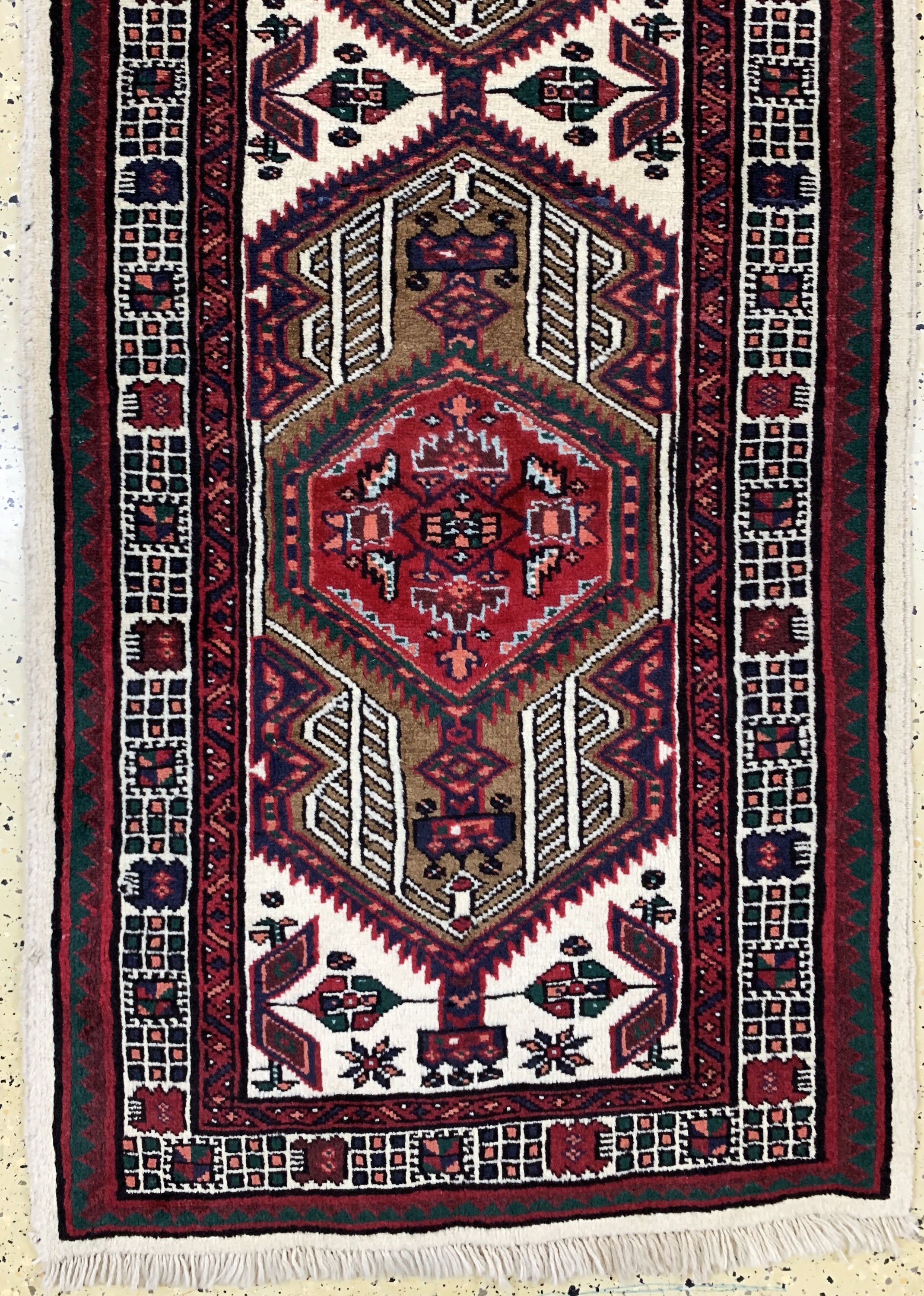 Detail d: Sarab , Persien, Wolle auf Wolle, ca. 447 x85 cm, EHZ: 1-2