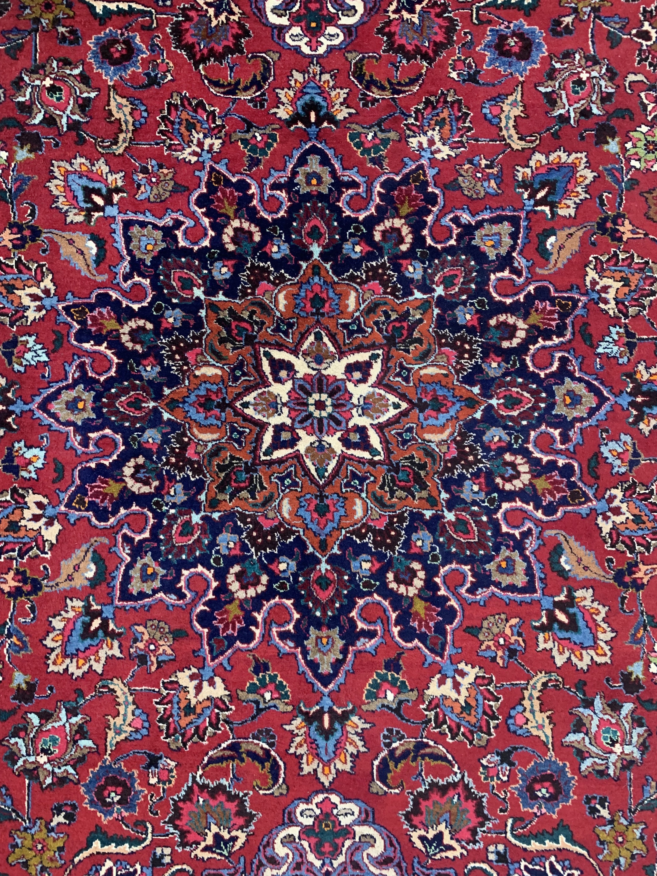 Detail c: Mesched alt, Persien, Mitte 20.Jhd, Wolle auf Baumwolle, ca. 380 x 306 cm, EHZ: 2