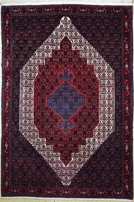 Image 26857938 - Senneh, Persien, Neuwertig, Wolle auf Baumwolle, ca. 307 x 208 cm Schätzpreis: ...