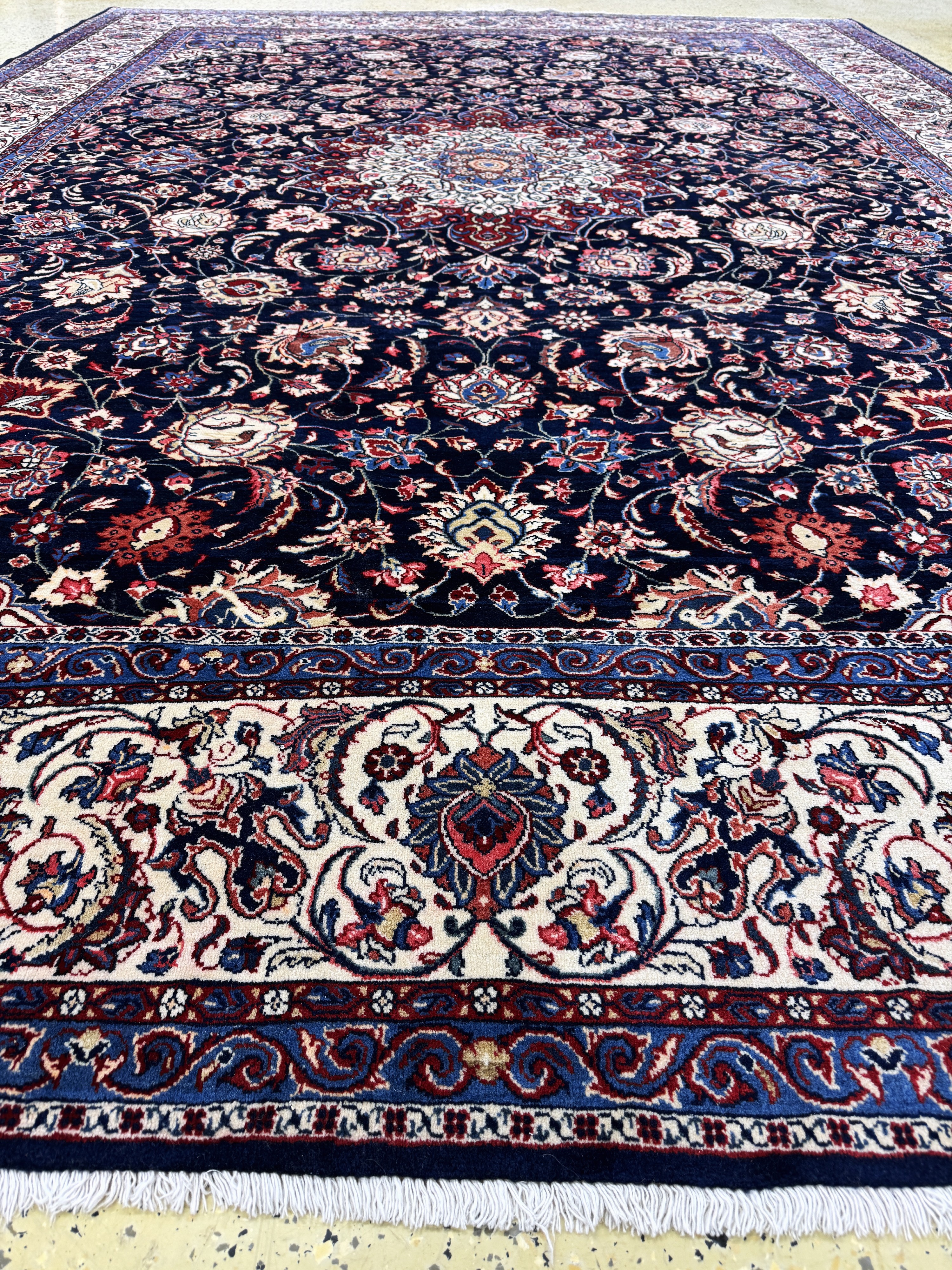 Detail j: Sarogh Kork fein, Persien, Mitte 20.Jhd, Korkwolle auf Baumwolle, ca. 430 x 305 cm, EHZ:(nahezu neuwertig)