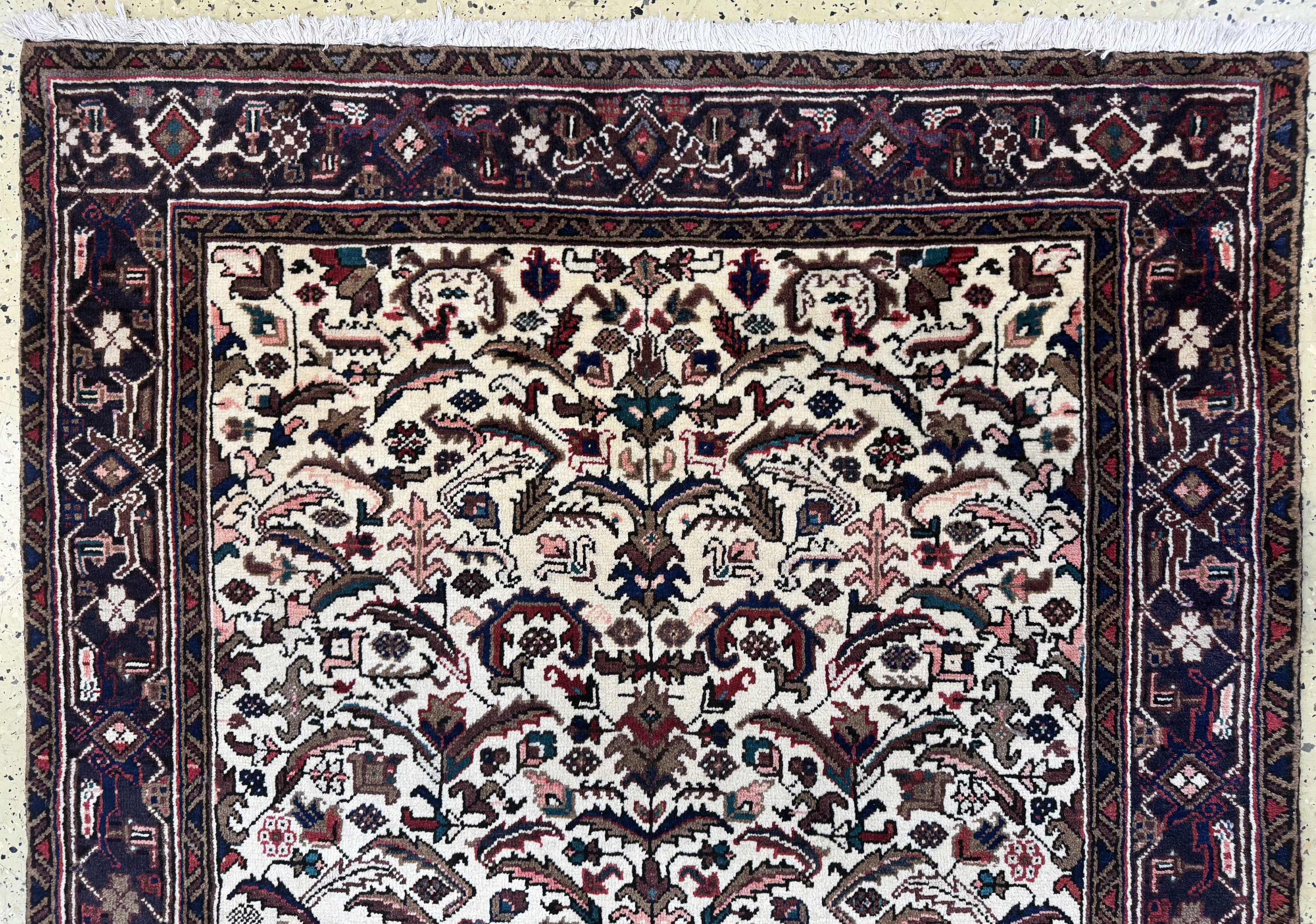 Detail a: Heriz alt, Persien, Mitte 20.Jhds, Wolle auf Baumwolle, ca. 377 x 145 cm, EHZ: 2