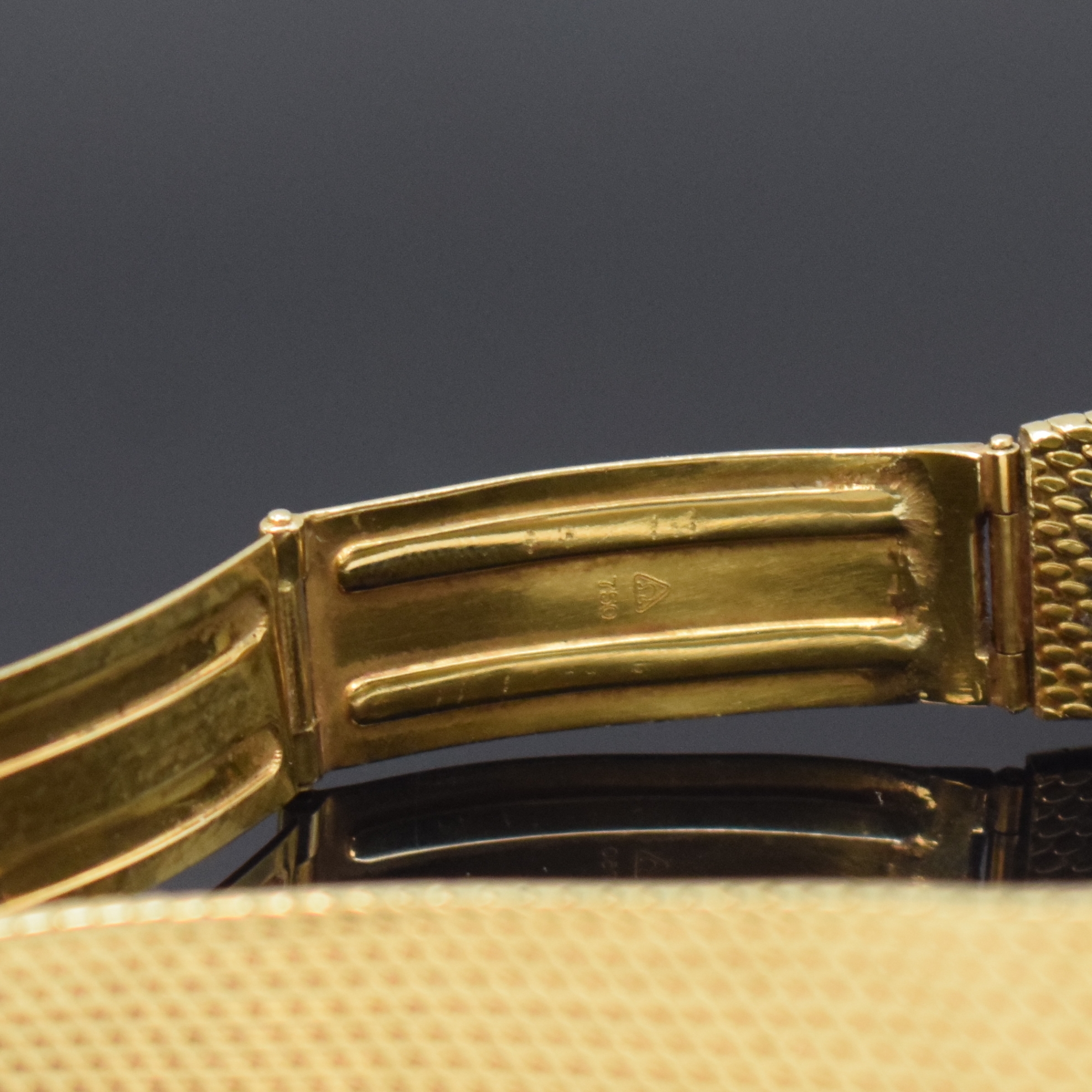 Detail c: OMEGA feine und seltene Herrenarmbanduhr Constellation Chronometer in GG 750/000 Referenz 7190, Automatik, Schweiz um 1967, massiv Gold inkl. ...