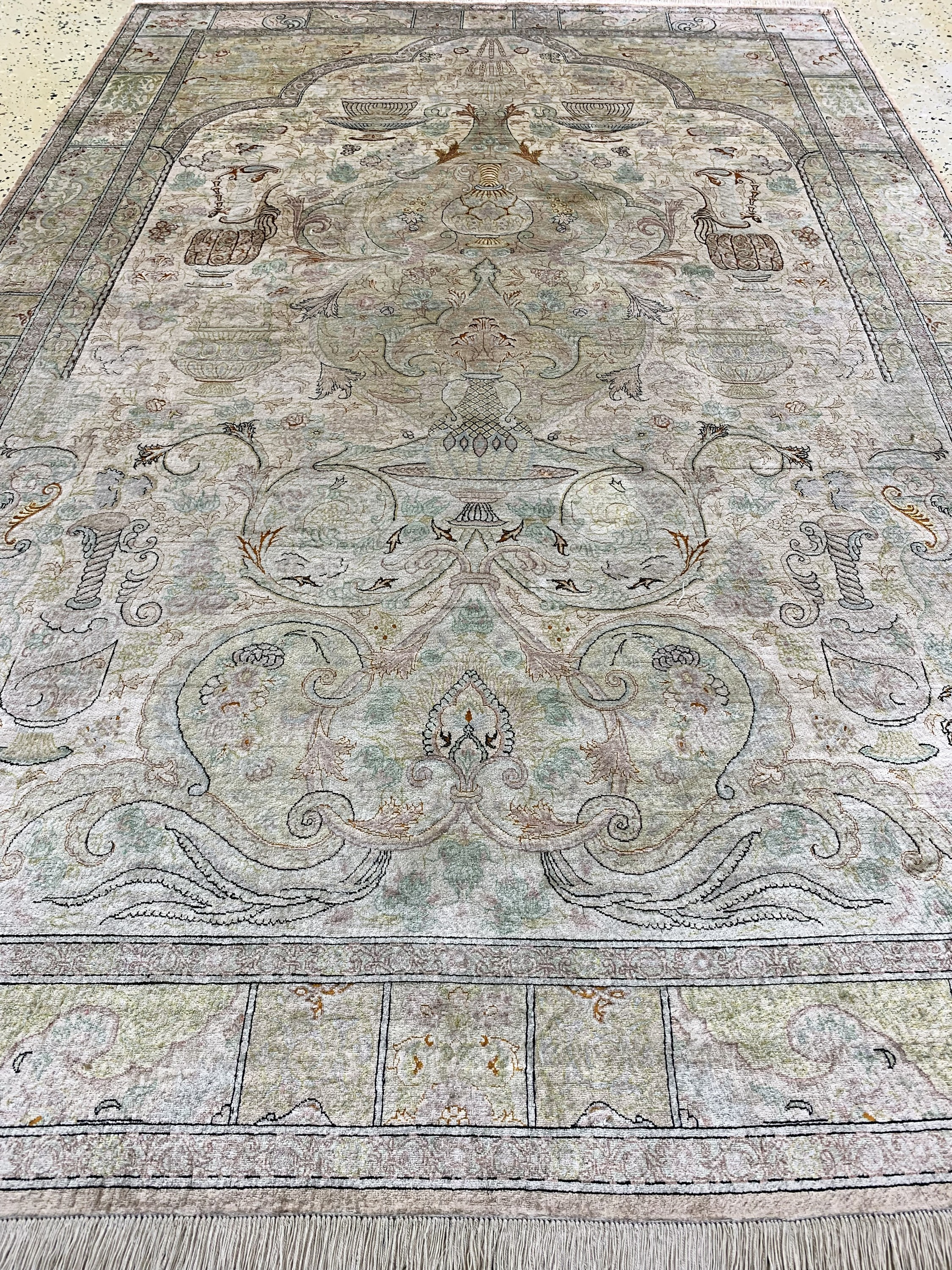 Detail g: Ghom Seide fein Persien, signiert(Akhondi),Ende 20.Jhd, reine Naturseide, ca. 200 x 135 cm, ca. 1,0 Mio. Kn/qm, EHZ: 1-2