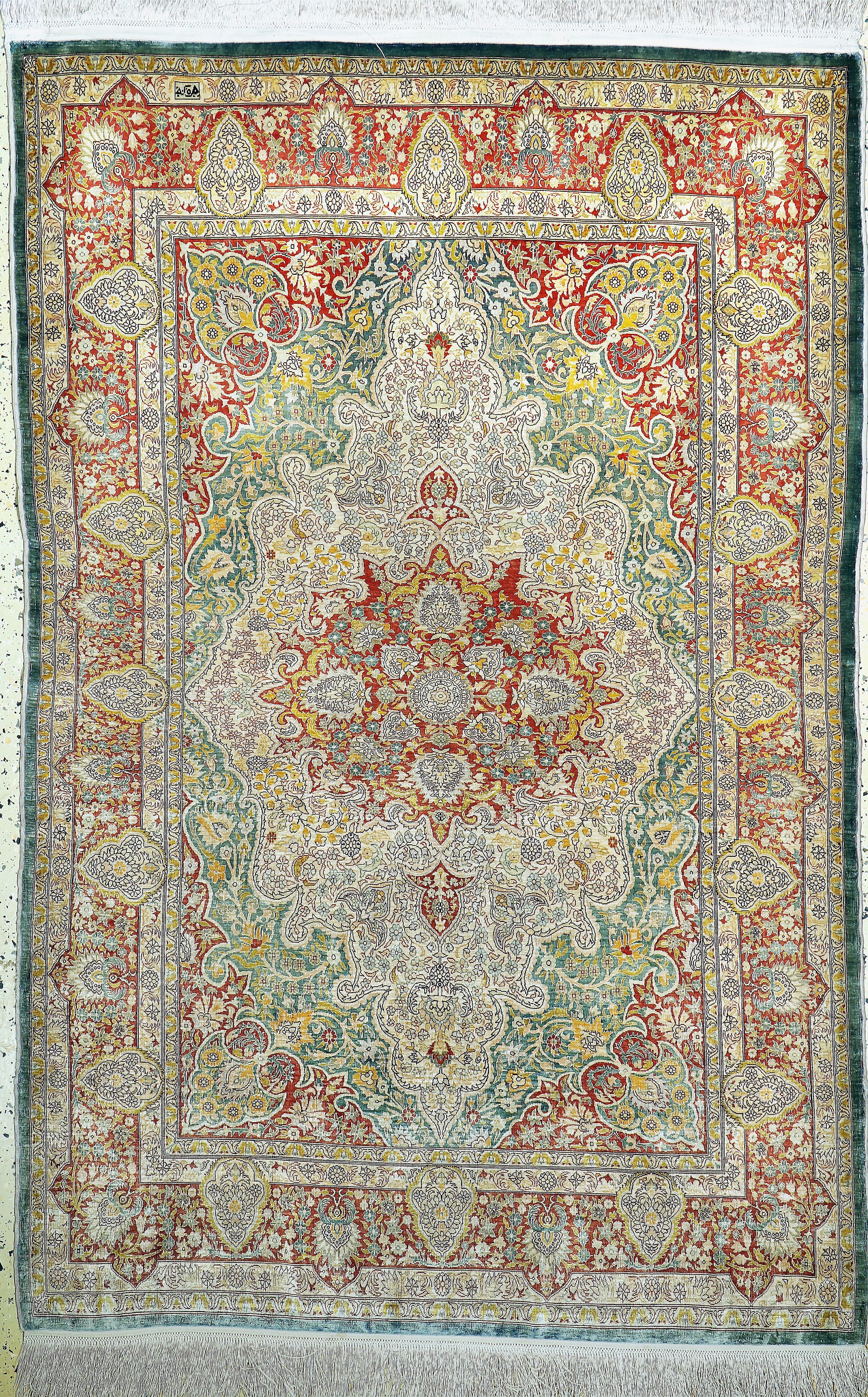 Hereke Seide fein, Türkei, Mitte 20.Jhd , reine Naturseide, ca. 190 x 125 cm, ca. 1,0 Mio. Kn/qm, EHZ: 2