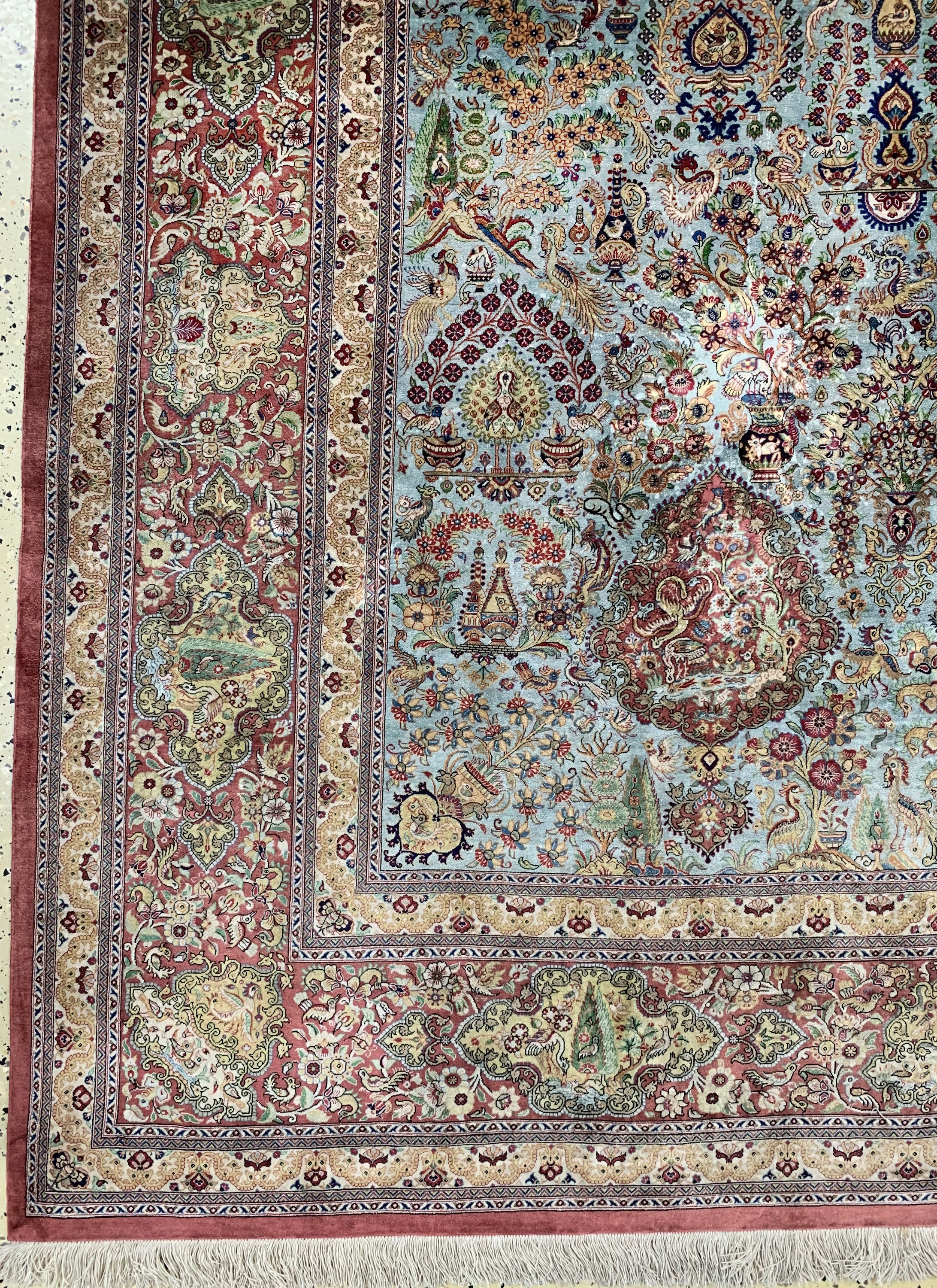 Detail b: Ghom Seide fein Persien, signiert(Shafiy), Ende 20.Jhd, reine Naturseide, ca. 385 x 290 cm, ca. 1,0 Mio. Kn/qm, EHZ: 1-2, (kleine Fleck)