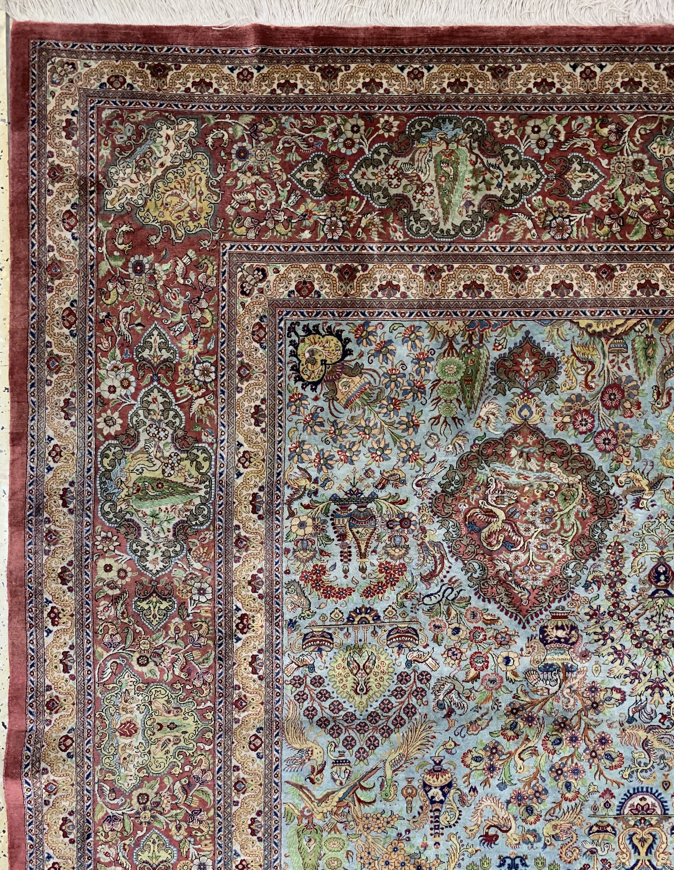 Detail d: Ghom Seide fein Persien, signiert(Shafiy), Ende 20.Jhd, reine Naturseide, ca. 385 x 290 cm, ca. 1,0 Mio. Kn/qm, EHZ: 1-2, (kleine Fleck)