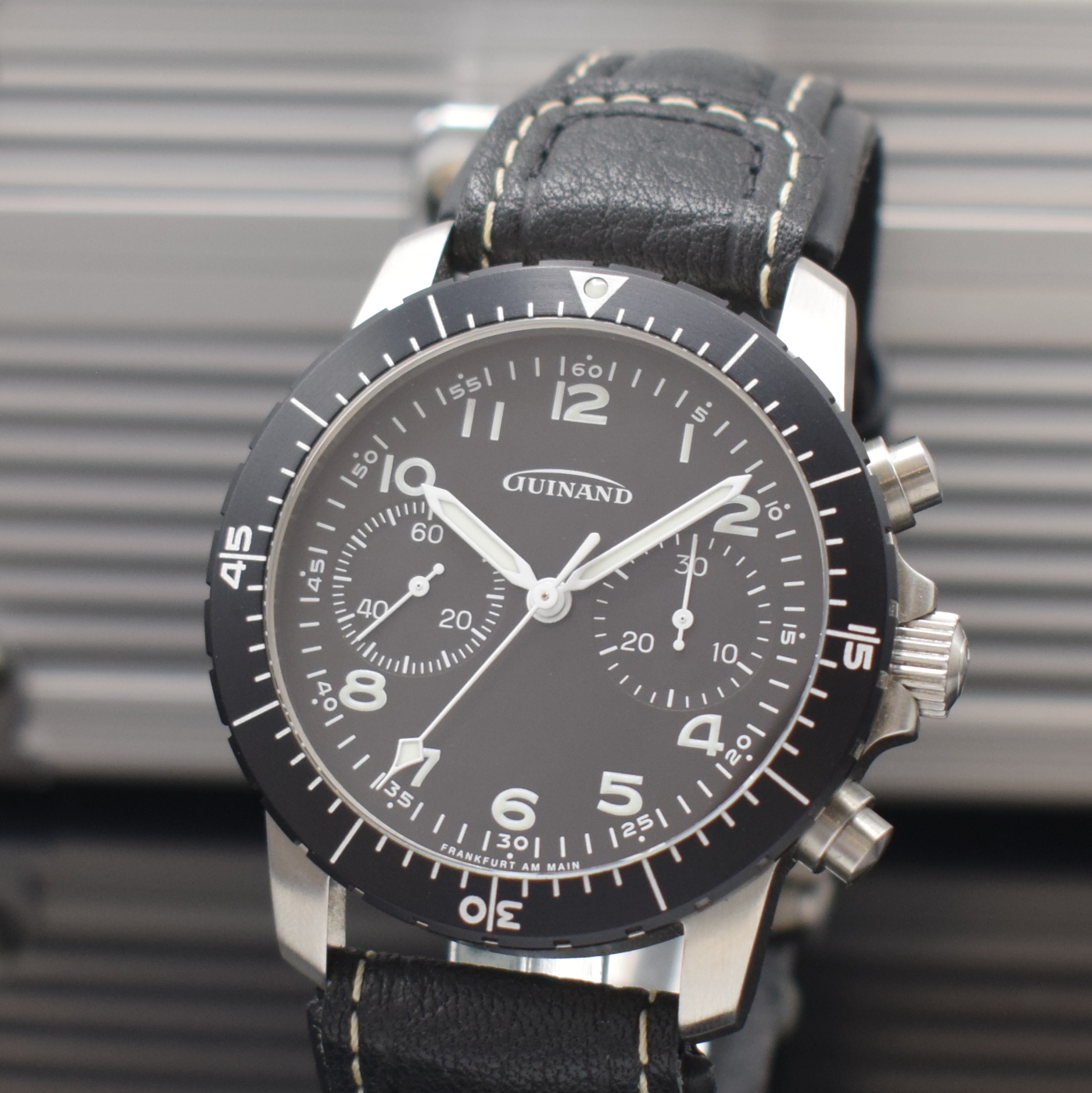 Detail a: GUINAND Herrenchronograph in Edelstahl, Deutschland/Schweiz 2000, Automatik, neutr. Lederband m. dopp. Faltschl., beids. vergl., Boden u. Krone ...