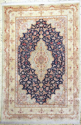 Image Ghom Seide fein Persien, signiert(Akhondi),Ende 20.Jhd, reine Naturseide, ca. 196 x 134 ...