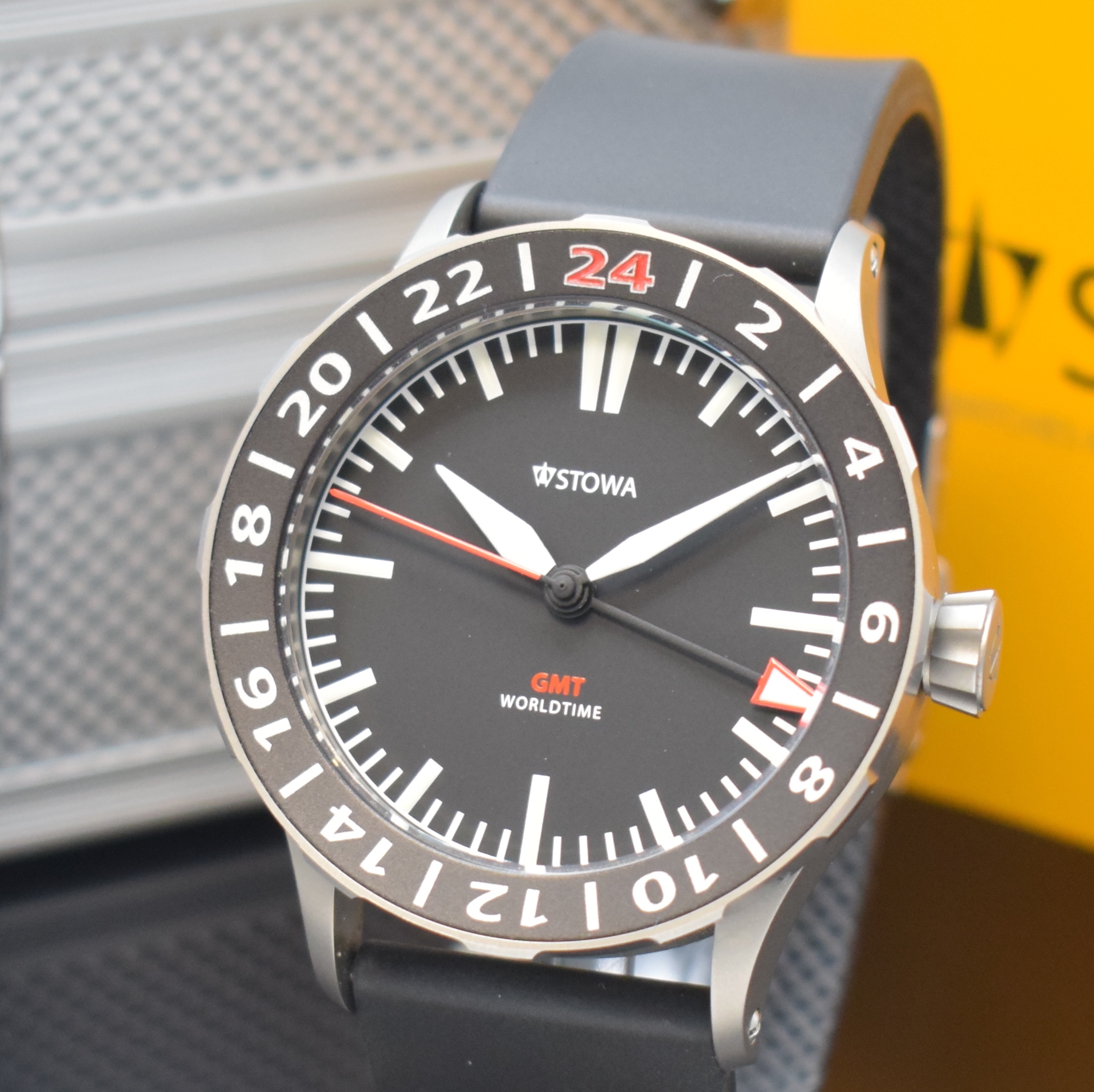 Detail a: STOWA GMT World Time Herrenarmbanduhr in Titan, Deutschland verk. lt. beil. Pap. 11/2013, Automatik, beids. vergl. Geh. inkl. Kautschukband m. ...