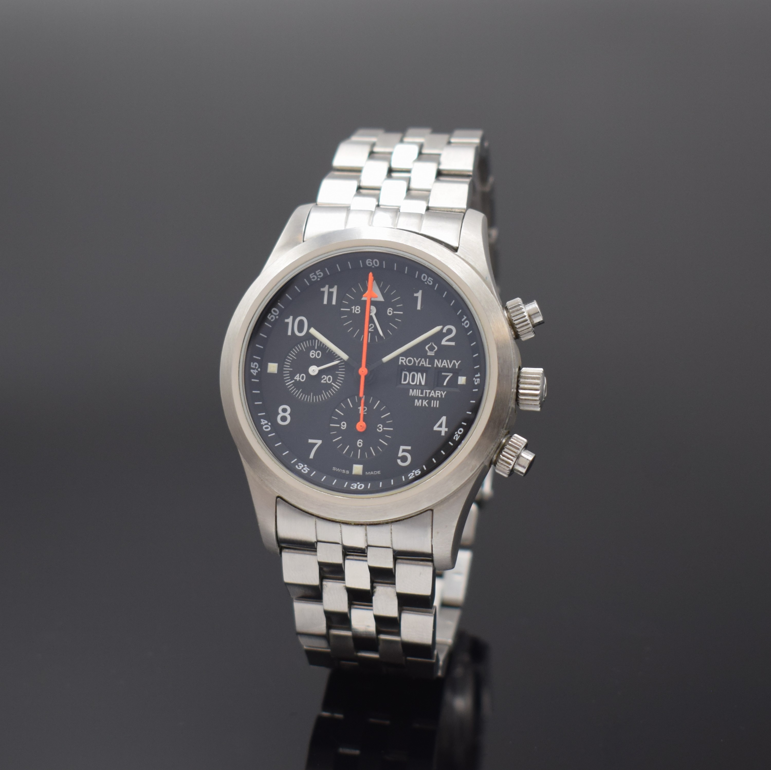 ROYAL NAVY Military MK III by Orfina Herrenchronograph Referenz 8190, Schweiz um 2010, Automatik, Edelstahlgeh. inkl. orig. Gliederband m. Faltschl., ...