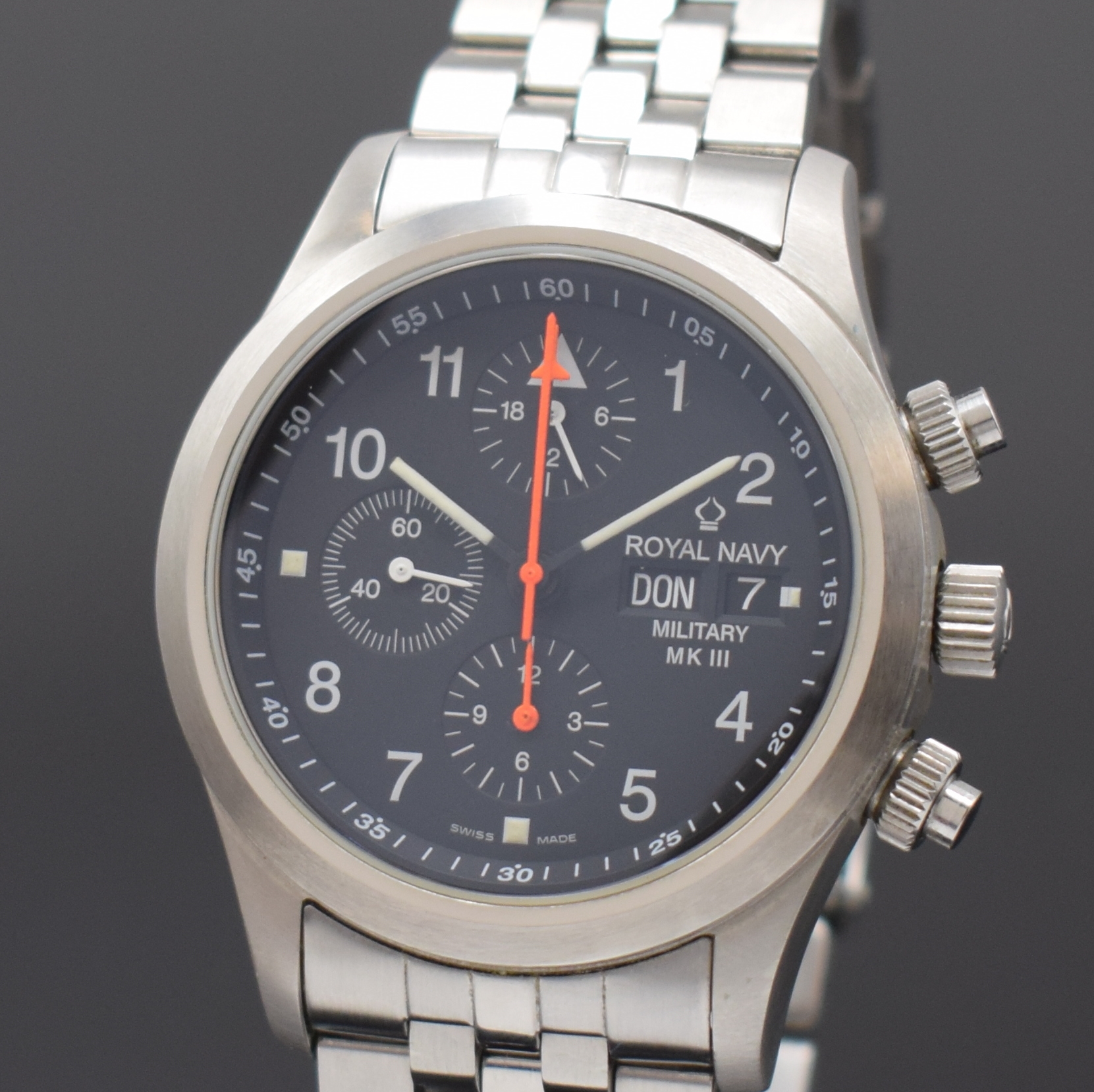 Detail a: ROYAL NAVY Military MK III by Orfina Herrenchronograph Referenz 8190, Schweiz um 2010, Automatik, Edelstahlgeh. inkl. orig. Gliederband m. Faltschl., ...