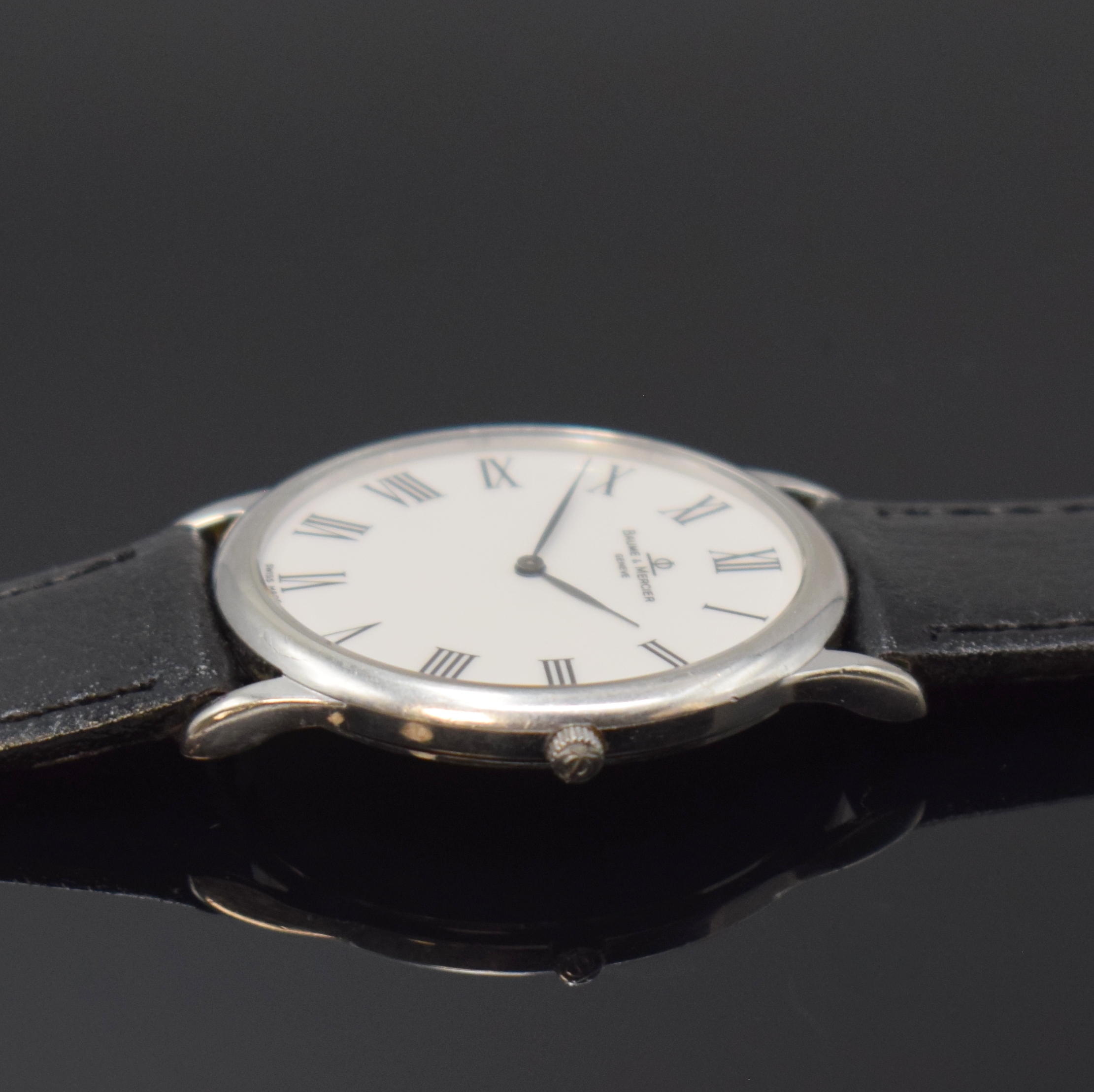 Detail b: BAUME & MERCIER Classima Armbanduhr in WG 750/000 an Referenz MV045200, Schweiz um 2000, quarz, Boden aufgedr., weißes Zifferbl. m. röm. Zahlen, ...