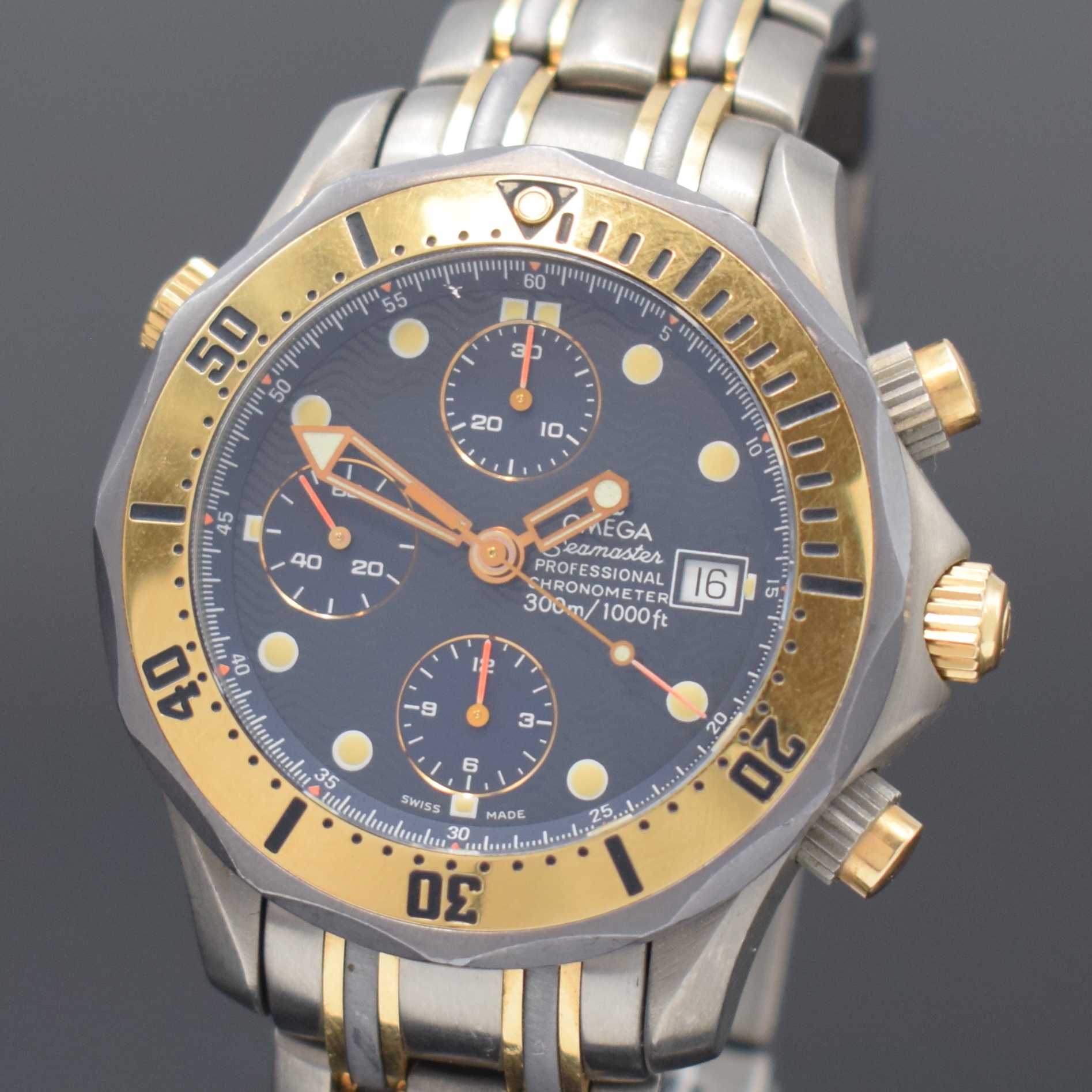 Detail a: OMEGA Armbandchronograph Seamaster Professional Referenz 178.0504/378.0504, Schweiz um 1994, Automatik, Chronometer in Titan/Rotgold kombiniert inkl. ...
