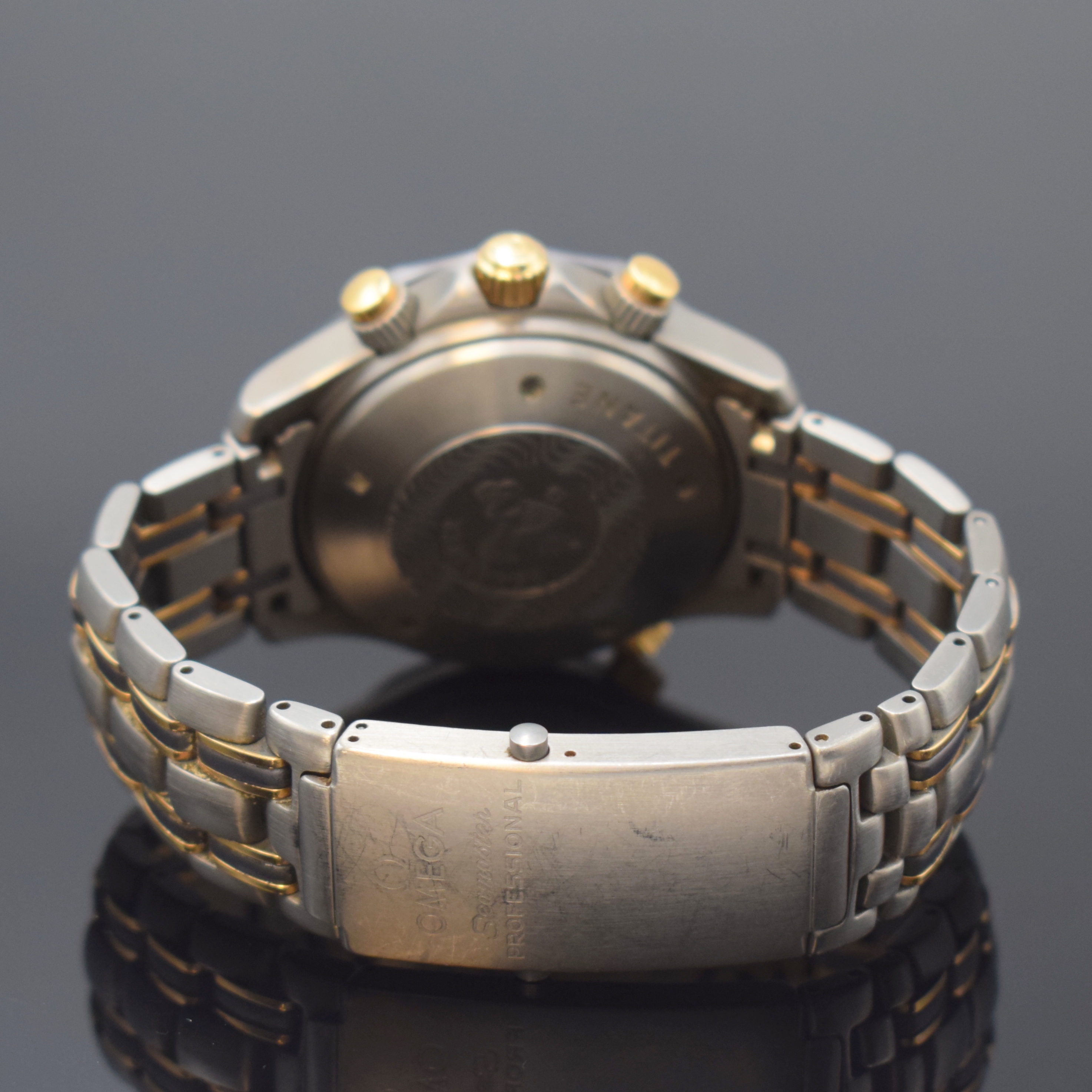 Detail b: OMEGA Armbandchronograph Seamaster Professional Referenz 178.0504/378.0504, Schweiz um 1994, Automatik, Chronometer in Titan/Rotgold kombiniert inkl. ...
