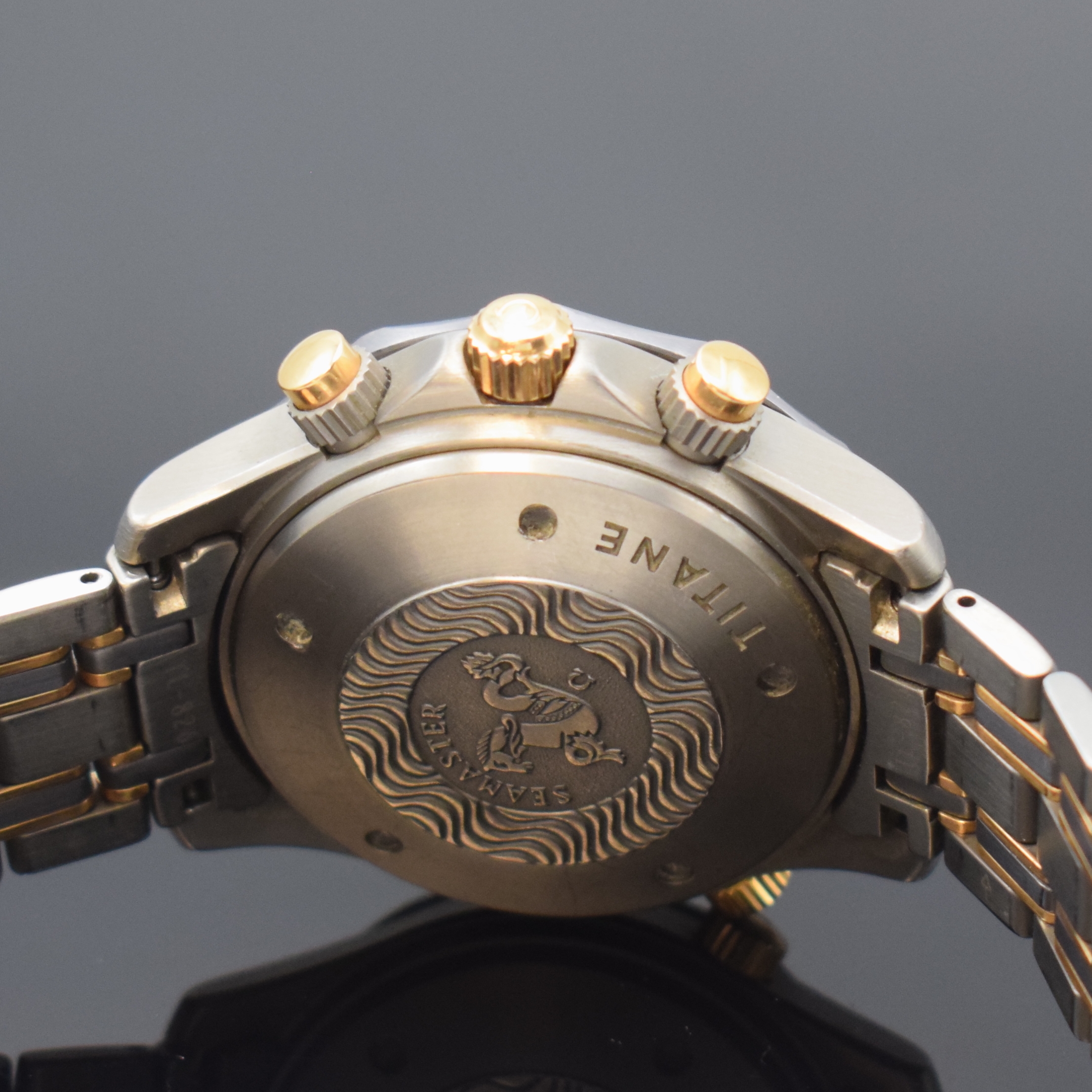 Detail e: OMEGA Armbandchronograph Seamaster Professional Referenz 178.0504/378.0504, Schweiz um 1994, Automatik, Chronometer in Titan/Rotgold kombiniert inkl. ...