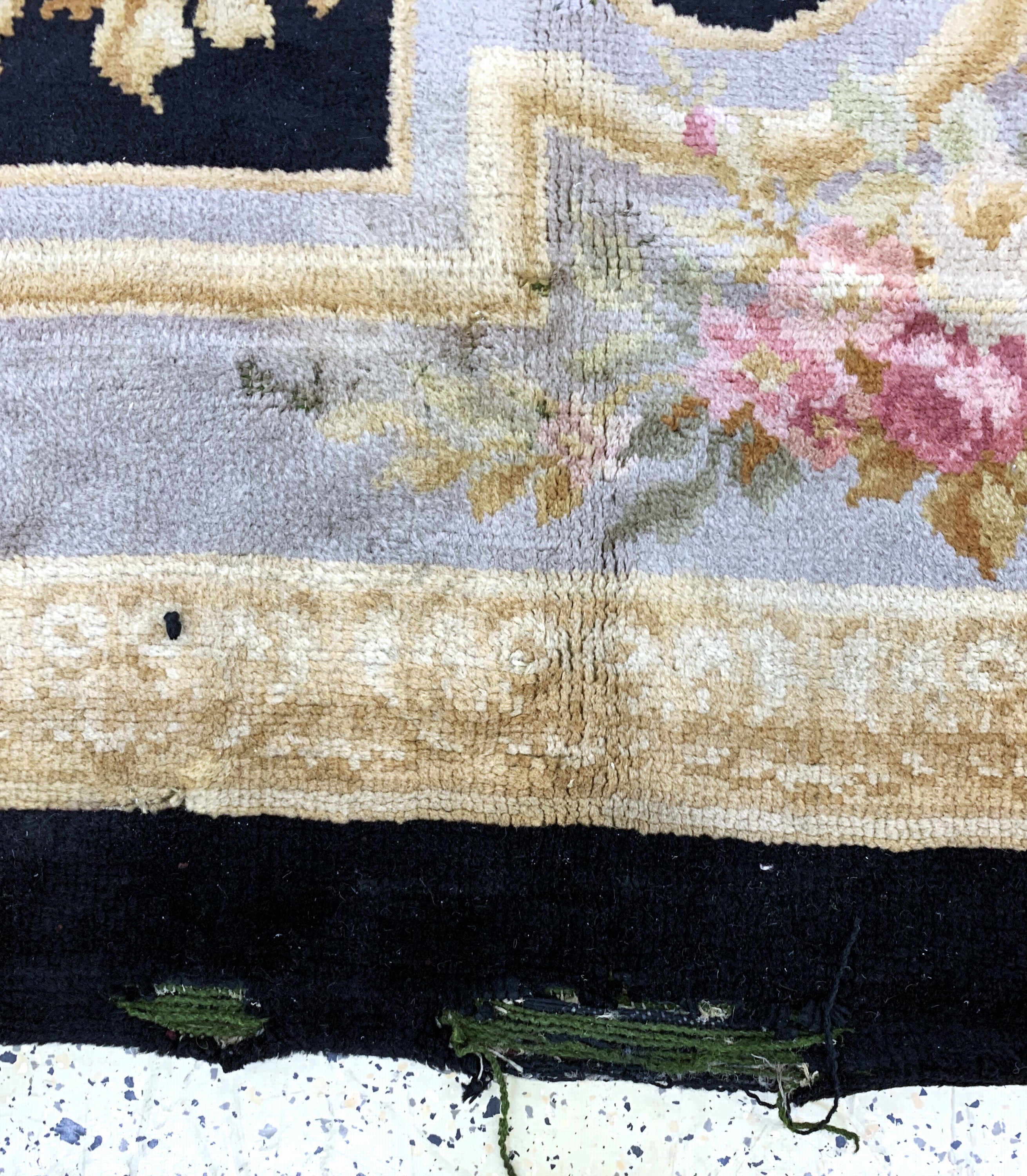 Detail b: Aubusson Teppich antik, Frankreich, 19.Jhd,Wolle auf Wolle, ca. 613 x 417 cm, Reinigungsbedürftig, EHZ: 4