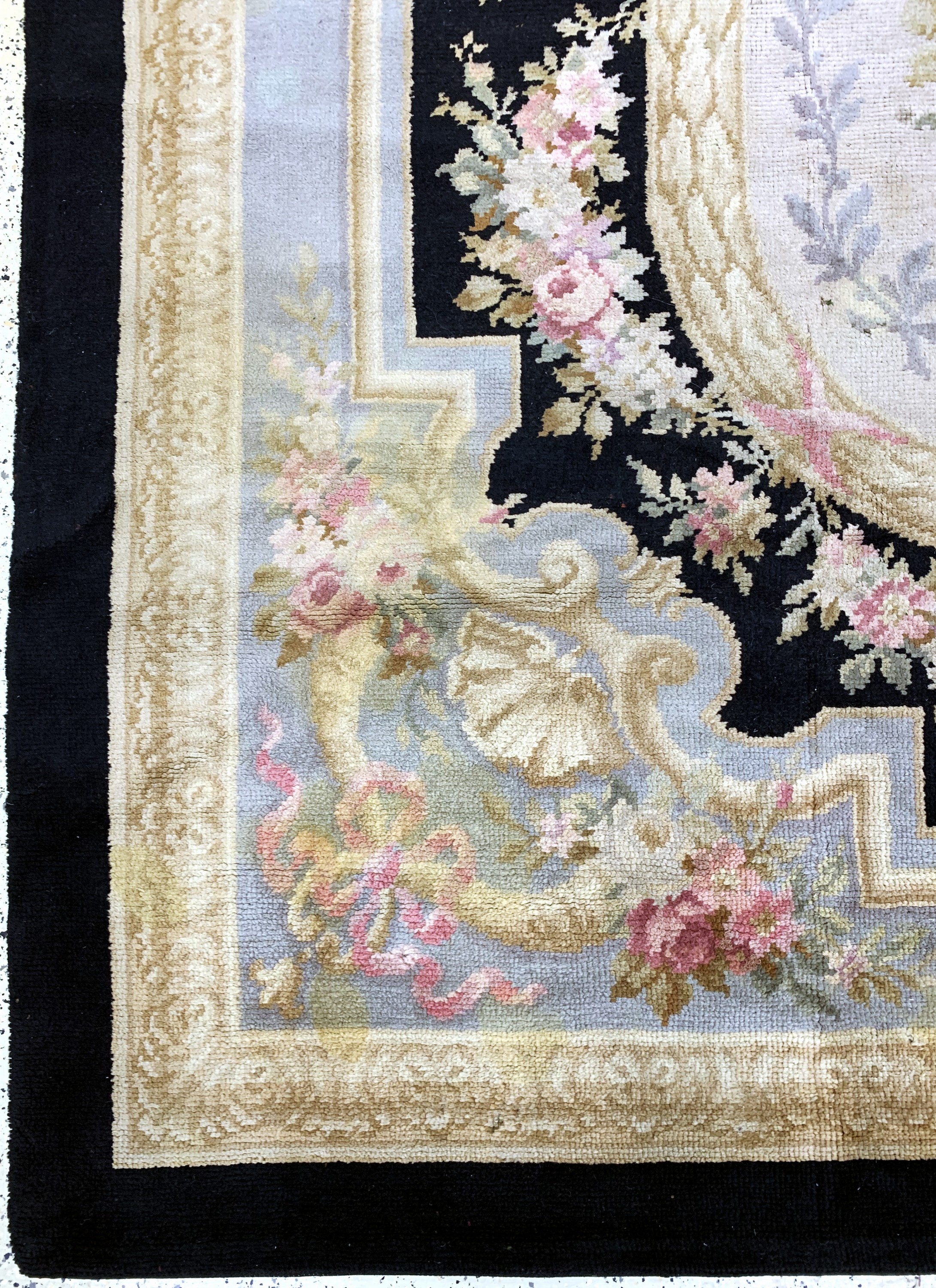 Detail c: Aubusson Teppich antik, Frankreich, 19.Jhd,Wolle auf Wolle, ca. 613 x 417 cm, Reinigungsbedürftig, EHZ: 4