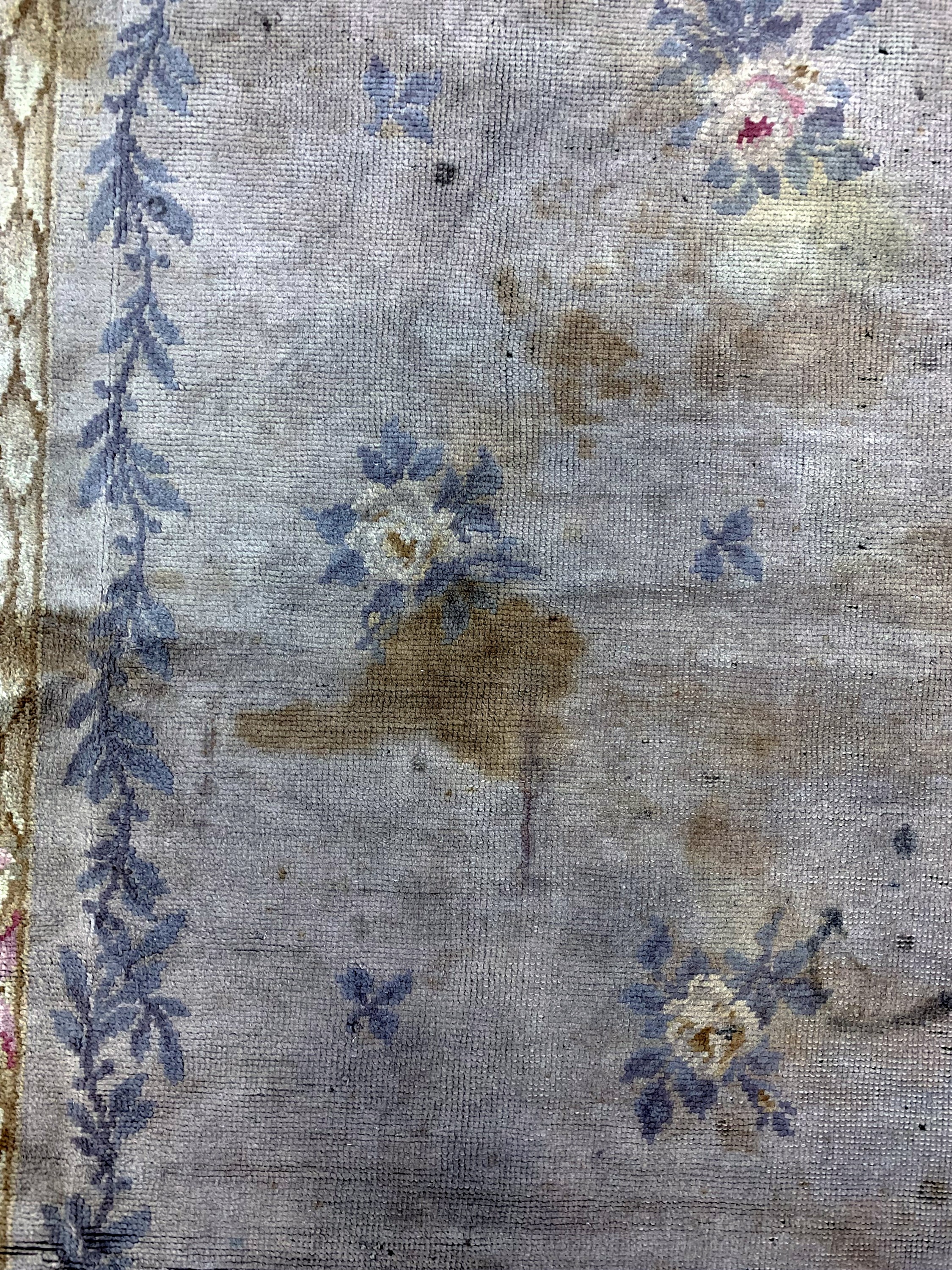 Detail g: Aubusson Teppich antik, Frankreich, 19.Jhd,Wolle auf Wolle, ca. 613 x 417 cm, Reinigungsbedürftig, EHZ: 4