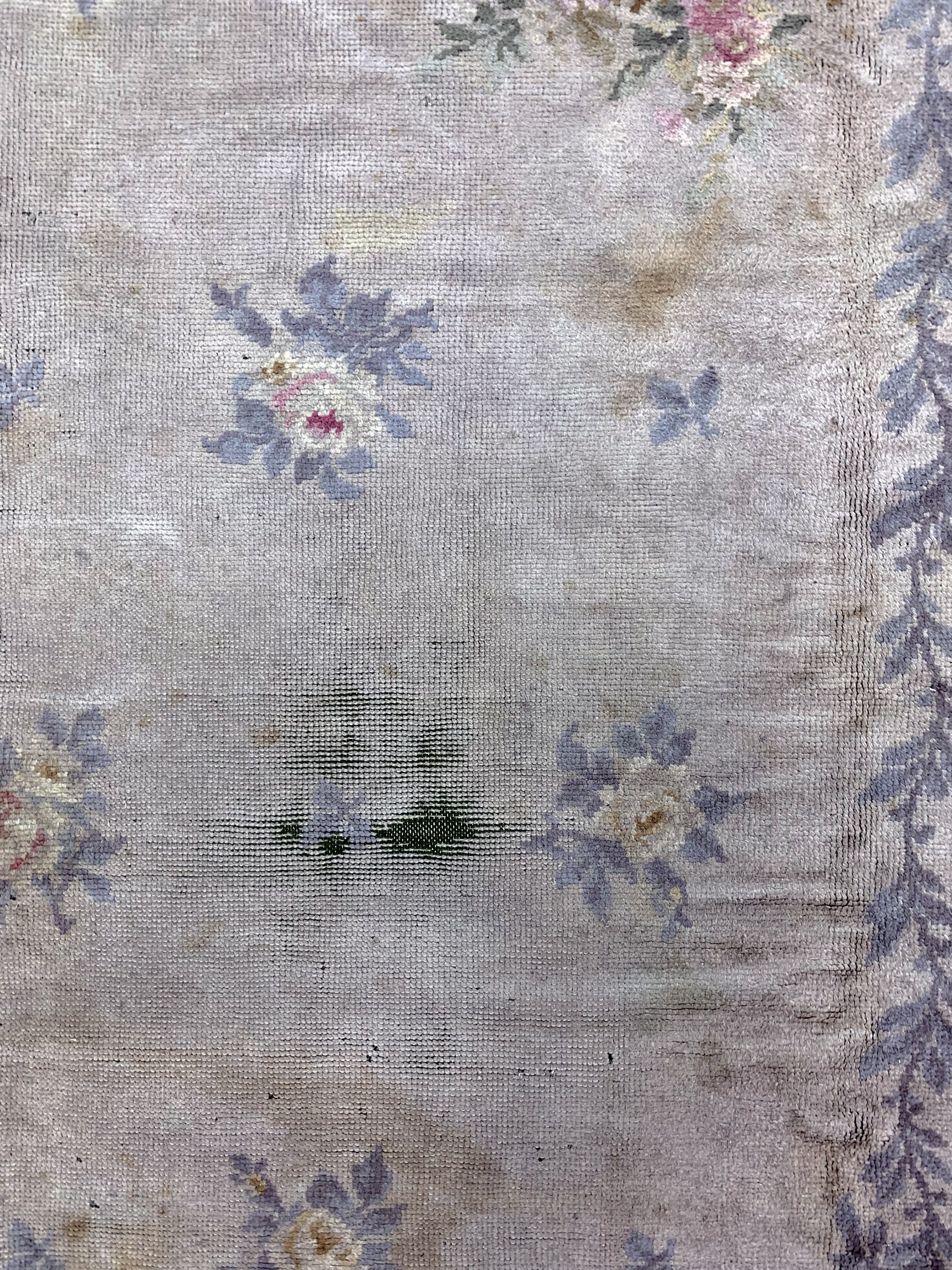 Detail h: Aubusson Teppich antik, Frankreich, 19.Jhd,Wolle auf Wolle, ca. 613 x 417 cm, Reinigungsbedürftig, EHZ: 4