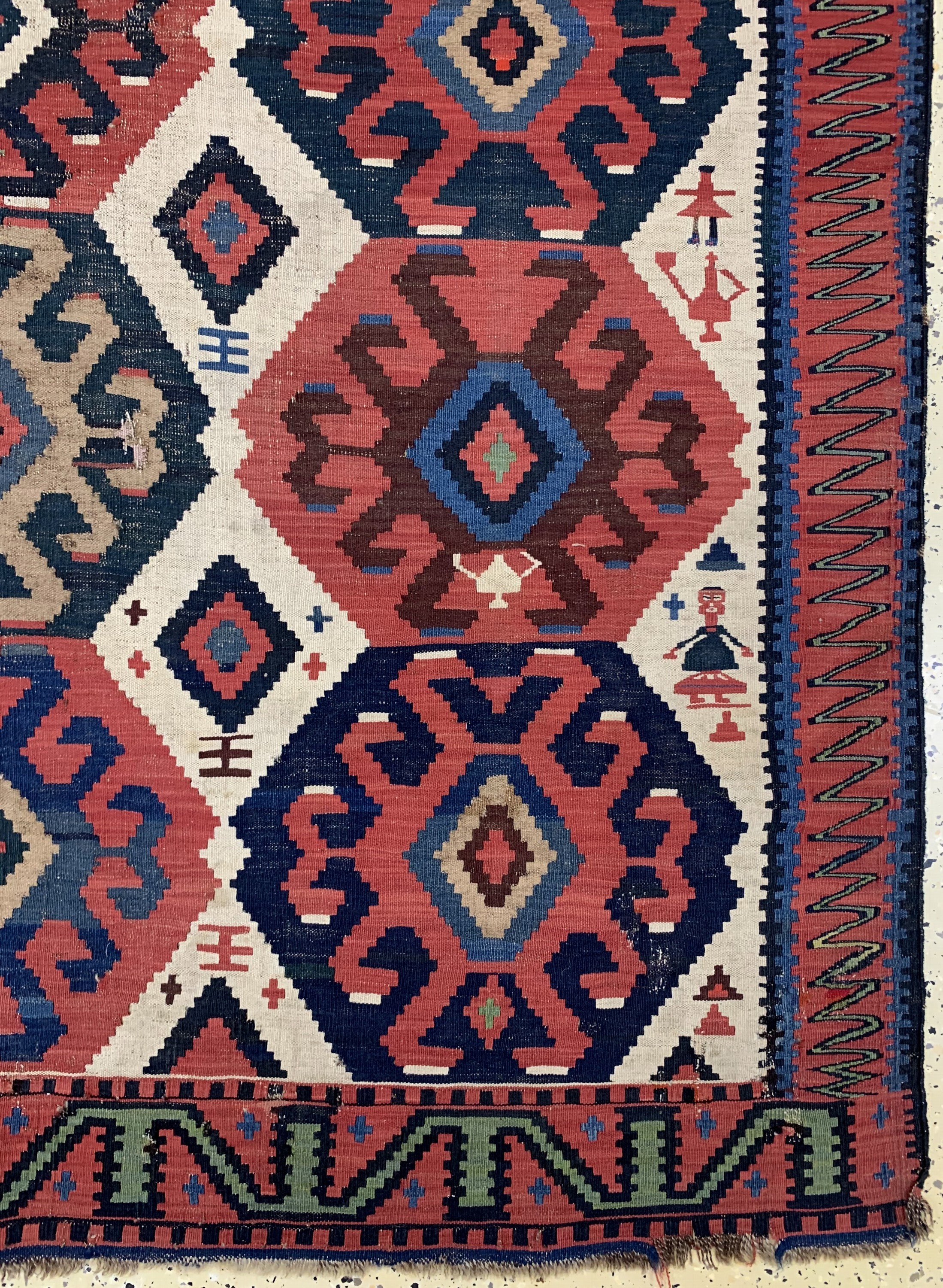 Detail a: Kuba-Schirwan Kelim antik, Kaukasus, datiert 1312(1891), Wolle auf Wolle, ca. 320 x180 cm, EHZ: 3, (kleine restaurierungen & Risse),aus ...