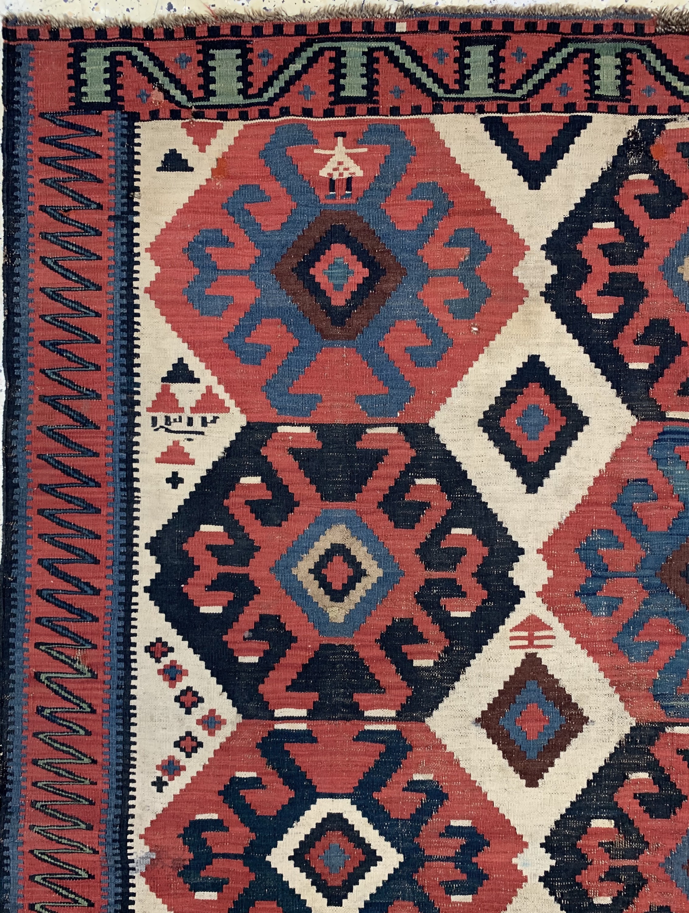 Detail d: Kuba-Schirwan Kelim antik, Kaukasus, datiert 1312(1891), Wolle auf Wolle, ca. 320 x180 cm, EHZ: 3, (kleine restaurierungen & Risse),aus ...