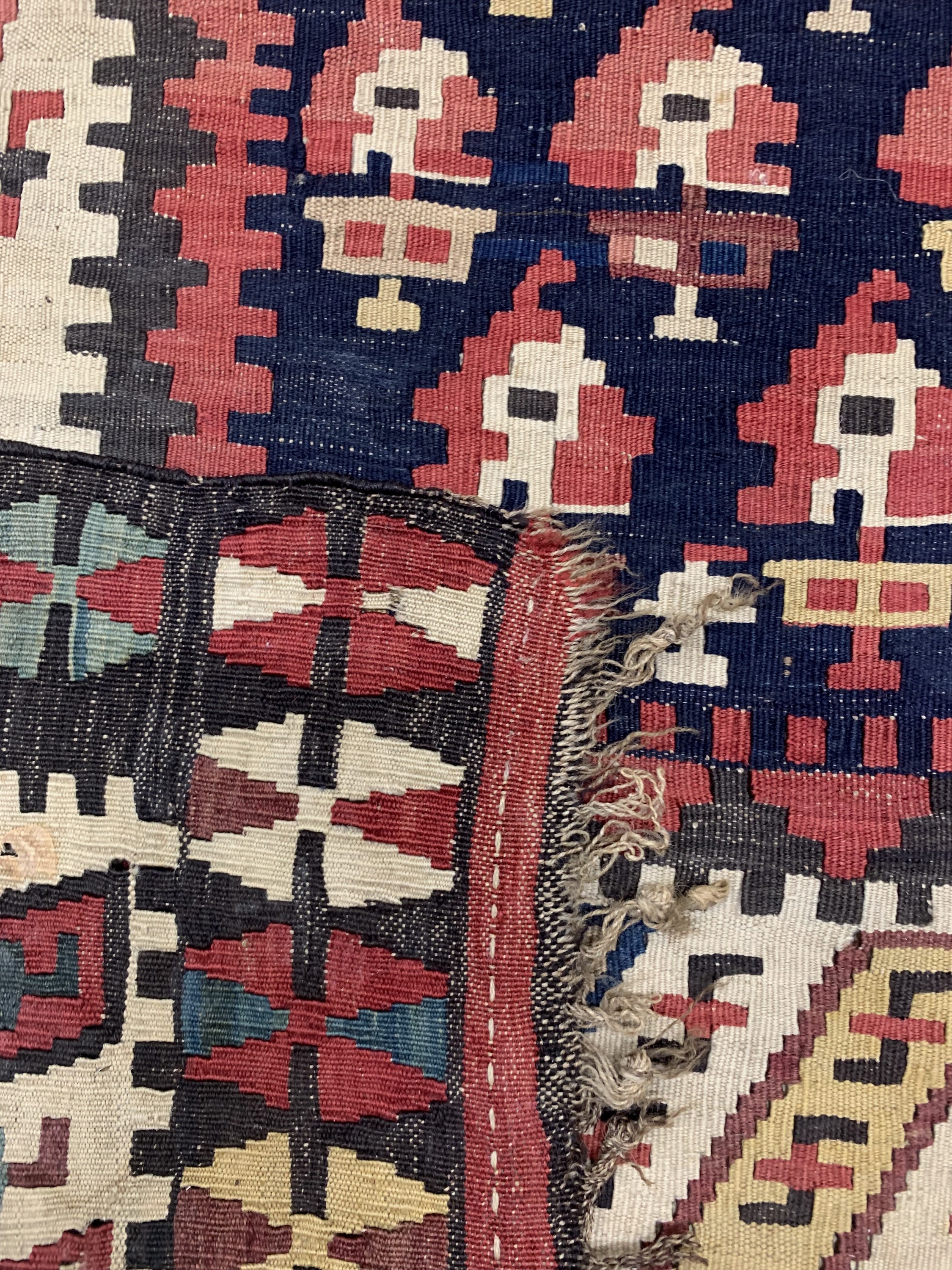 Detail f: Kuba-Schirwan Kelim antik, Kaukasus, 19.Jhd, Wolle auf Wolle, ca. 325 x 165 cm, EHZ: 2-3,aus Sammlungsauflösung