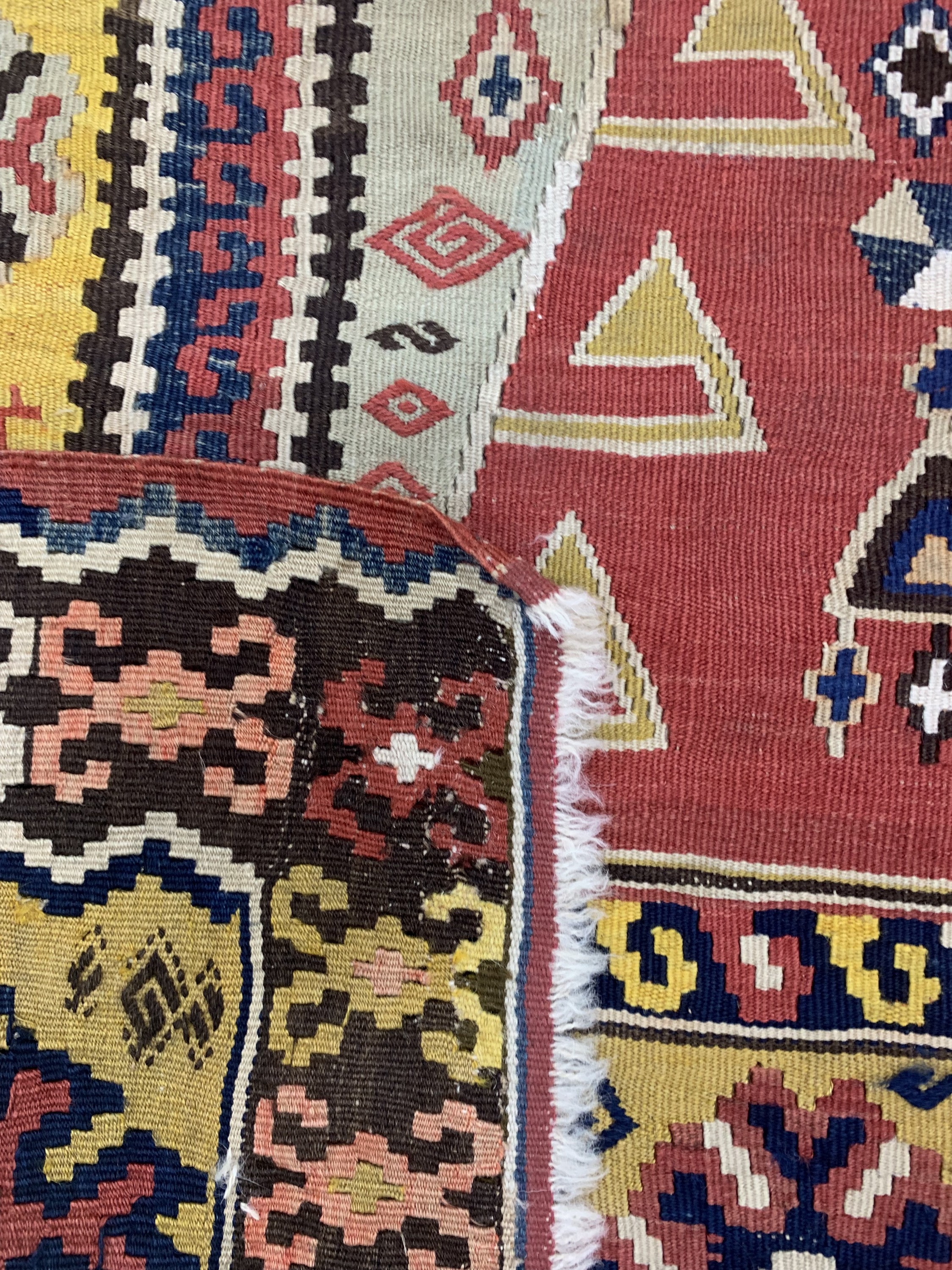 Detail e: Erzurum Kelim antik, Türkei, 19.Jhd, Wolle auf Wolle, ca. 195 x 165 cm, Reinigungsbedürftig, EHZ: 2,aus Sammlungsauflösung