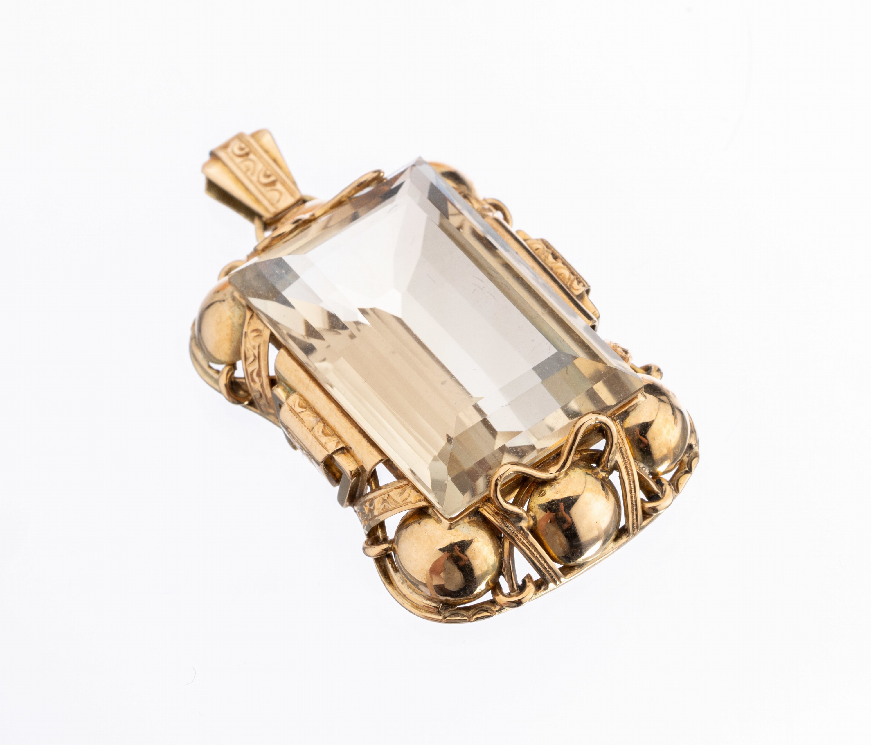 14 kt Gold Rauchquarz-Anhänger, deutsch 1940er Jahre, GG 585/000, im oktogonalen Treppenschliff facett. hellbrauner Rauchquarz ca. 32 ct, schöne ...
