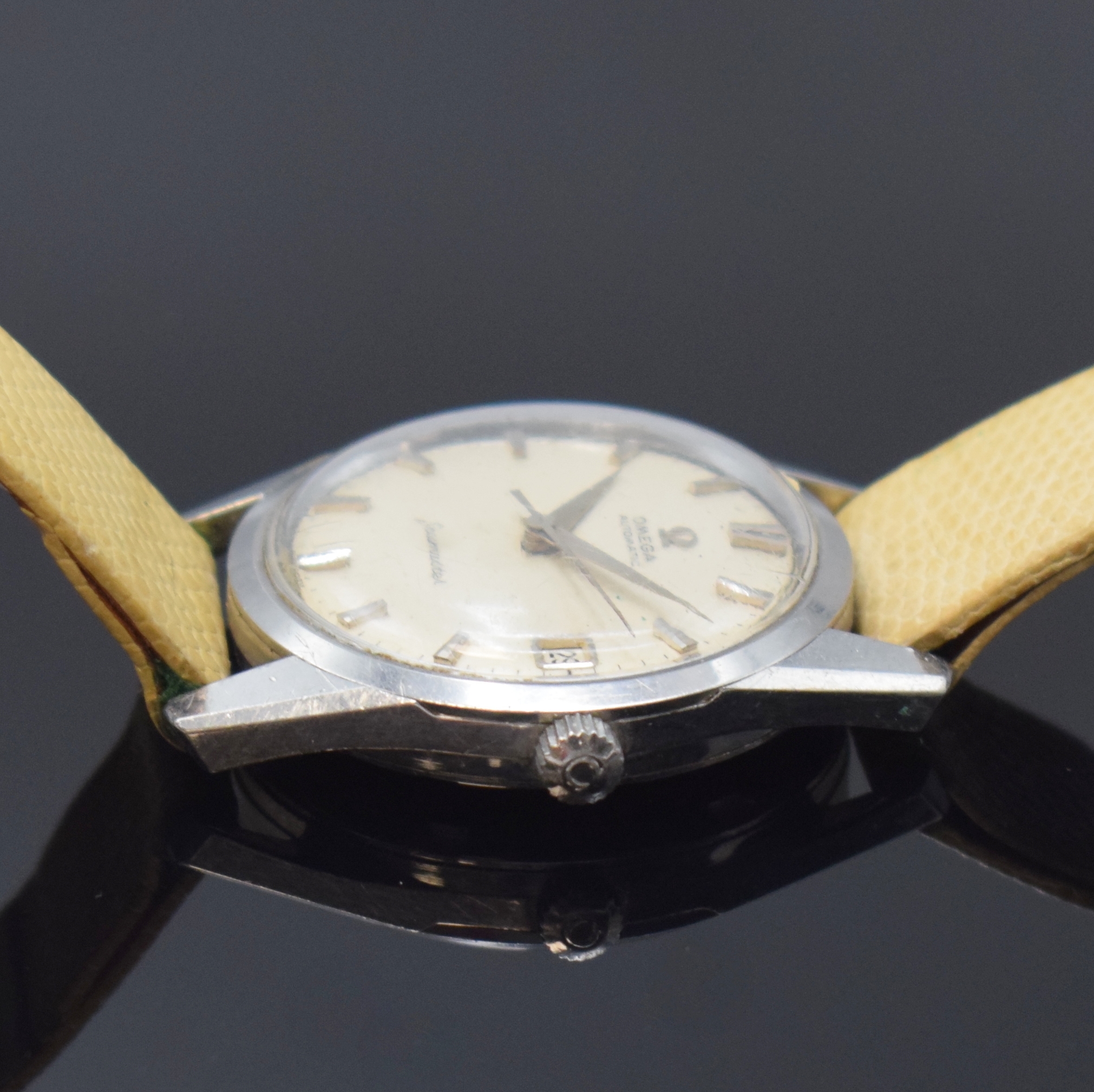 Detail b: OMEGA Seamaster Herrenarmbanduhr Referenz 14701 2 SC, Schweiz um 1961, Automatik, Edelstahlgeh., Boden m. Seepferdchen-Logo geschr., silbernes ...