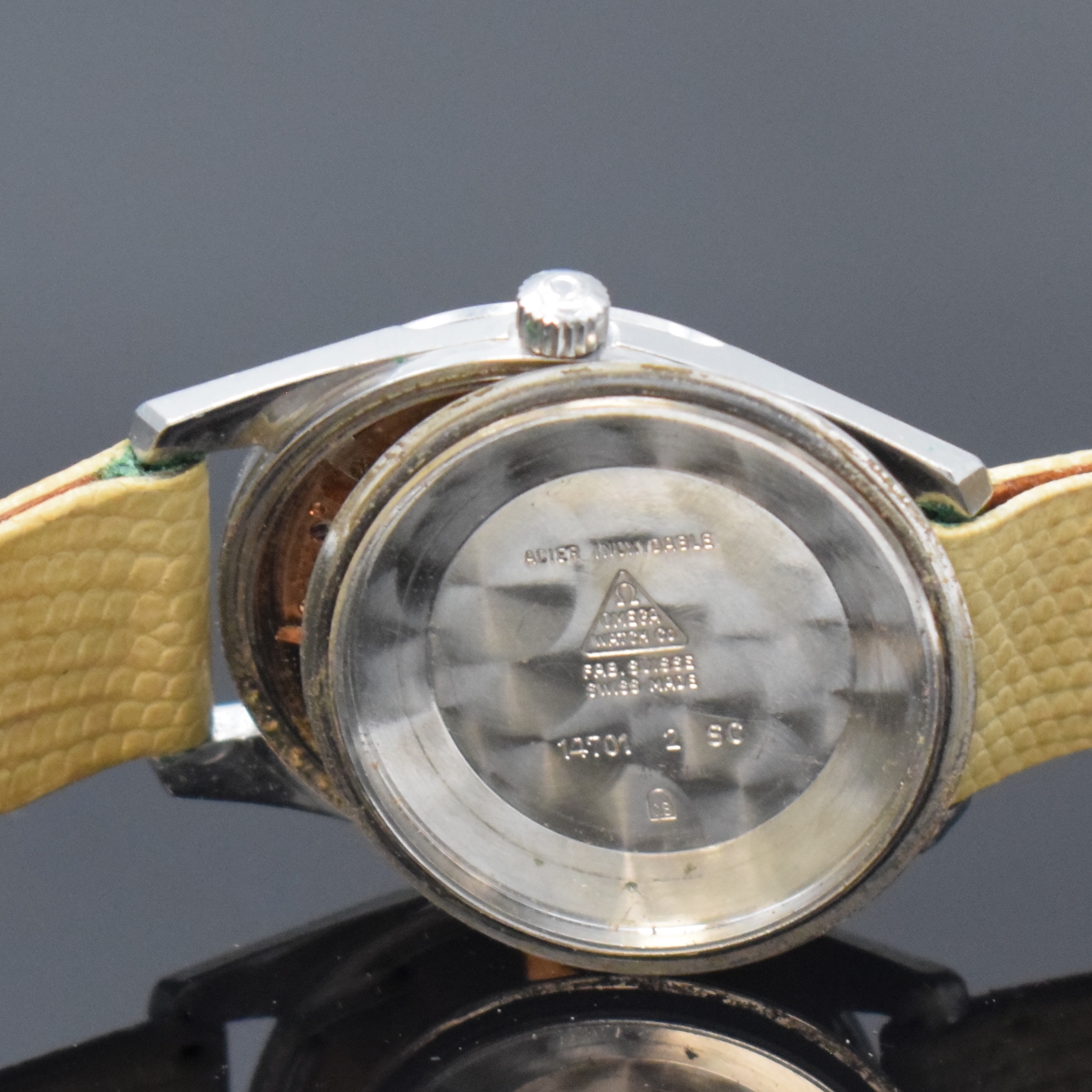 Detail f: OMEGA Seamaster Herrenarmbanduhr Referenz 14701 2 SC, Schweiz um 1961, Automatik, Edelstahlgeh., Boden m. Seepferdchen-Logo geschr., silbernes ...